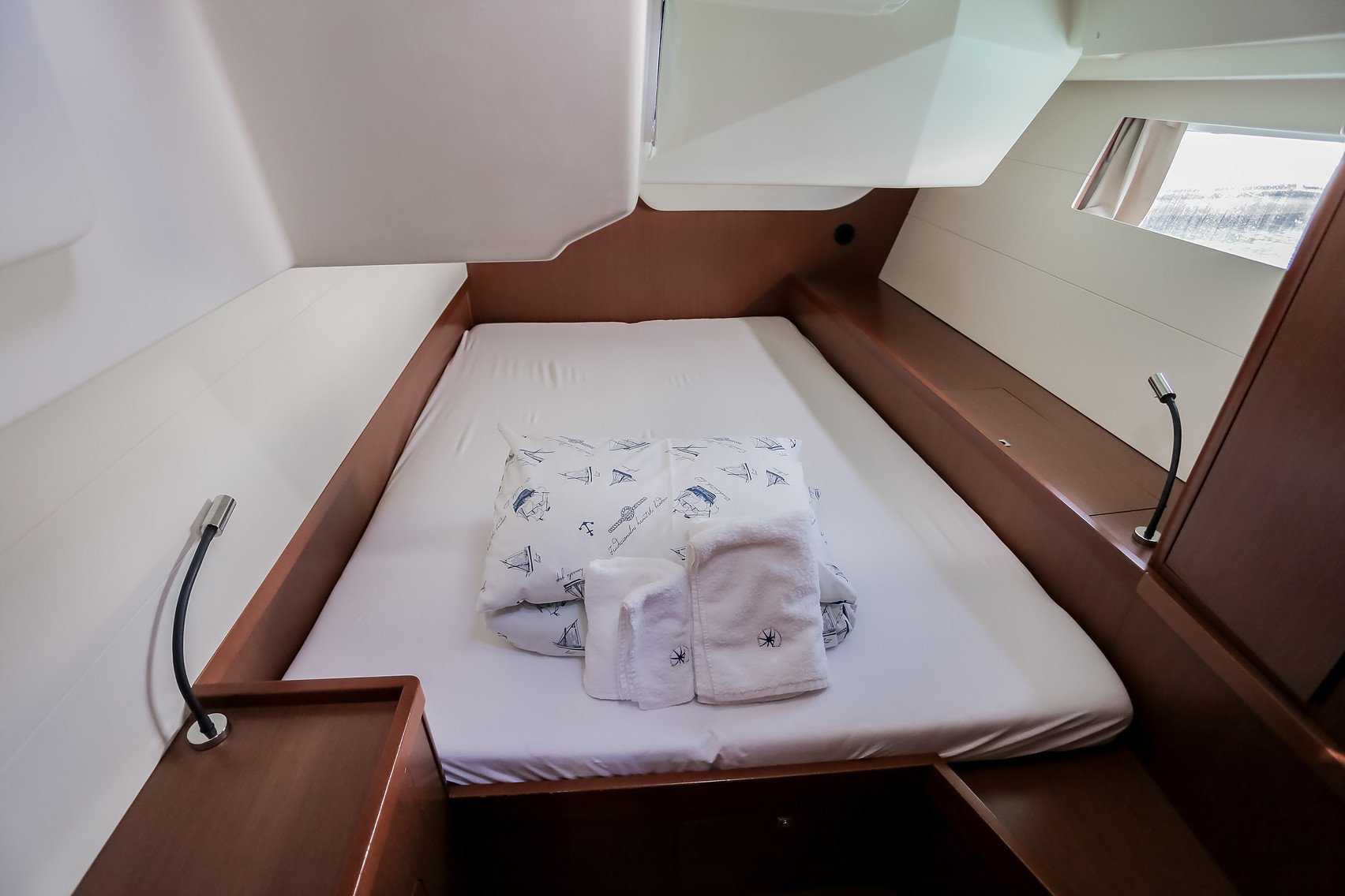 Nabucco: Aft cabin #1 (Cabin Chrter - 2 pax) Fully Crewed, ALL EXPENSES - Sailboat in Kaštel Gomilica