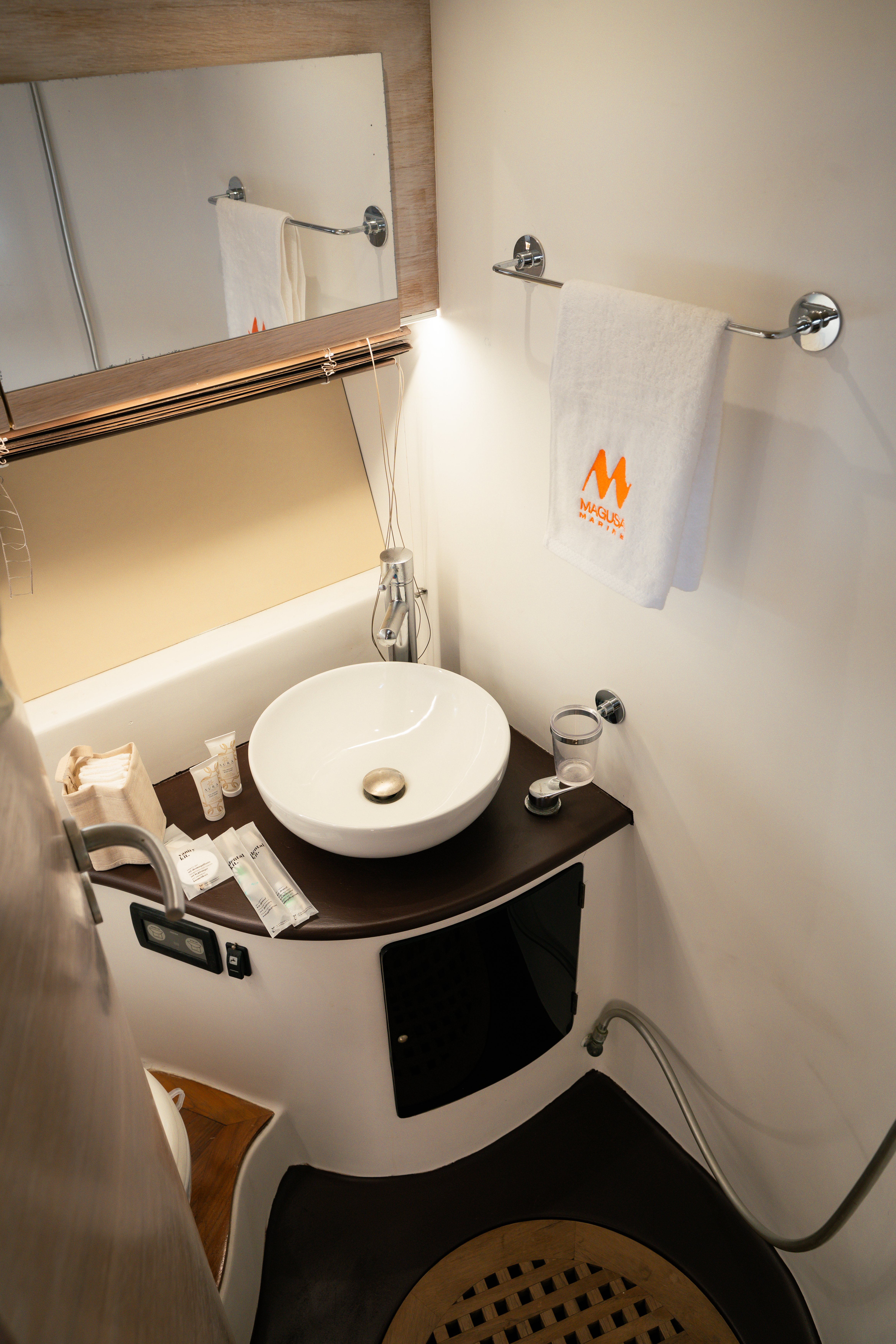 Comfort - Motor Yacht in Salerno