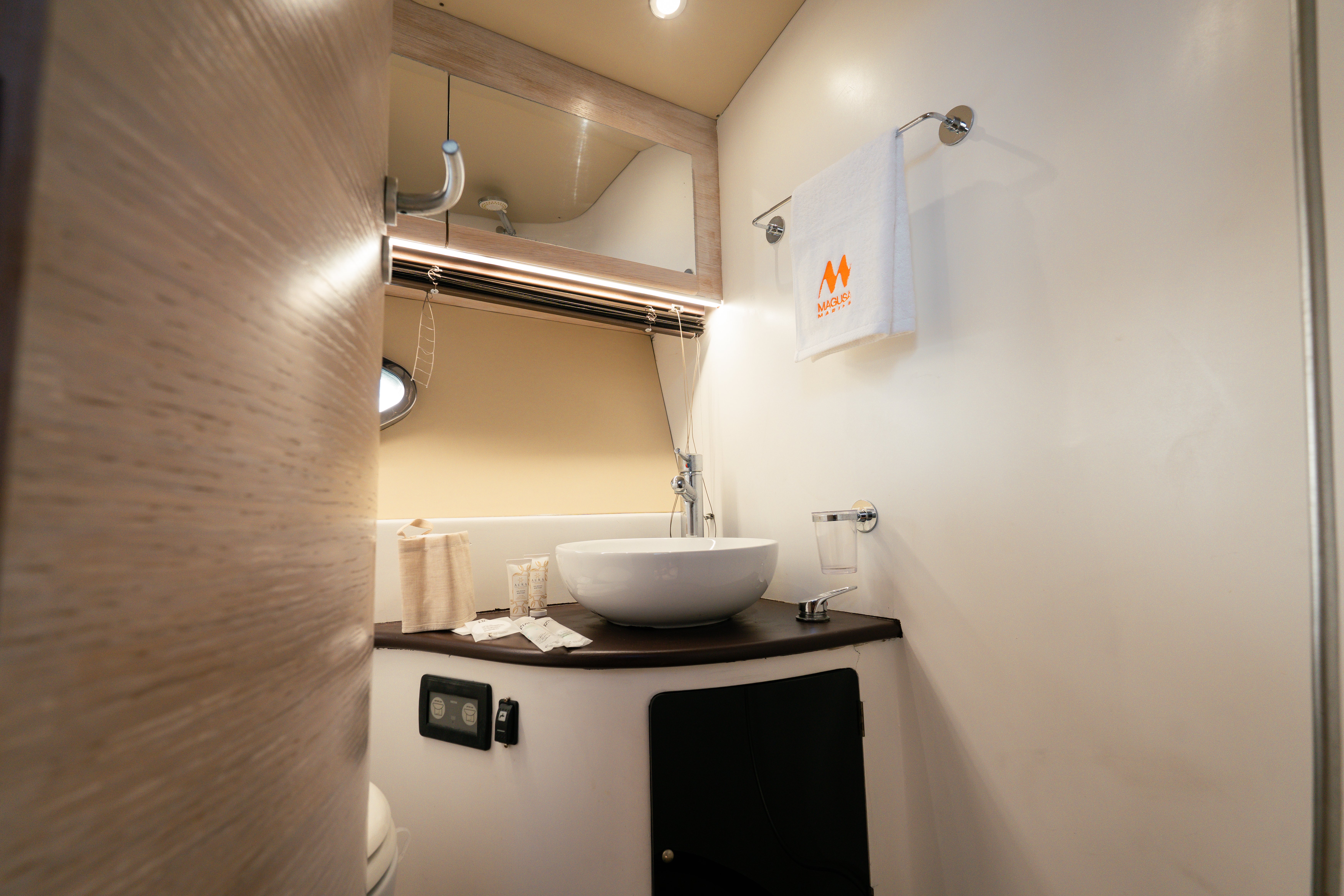 Comfort - Motor Yacht in Salerno