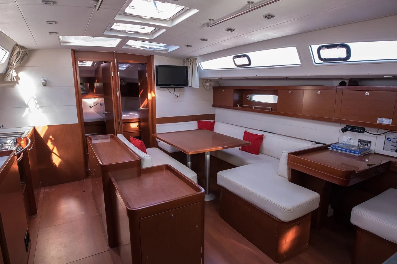 Vanessa M - Sailboat in Lefkada