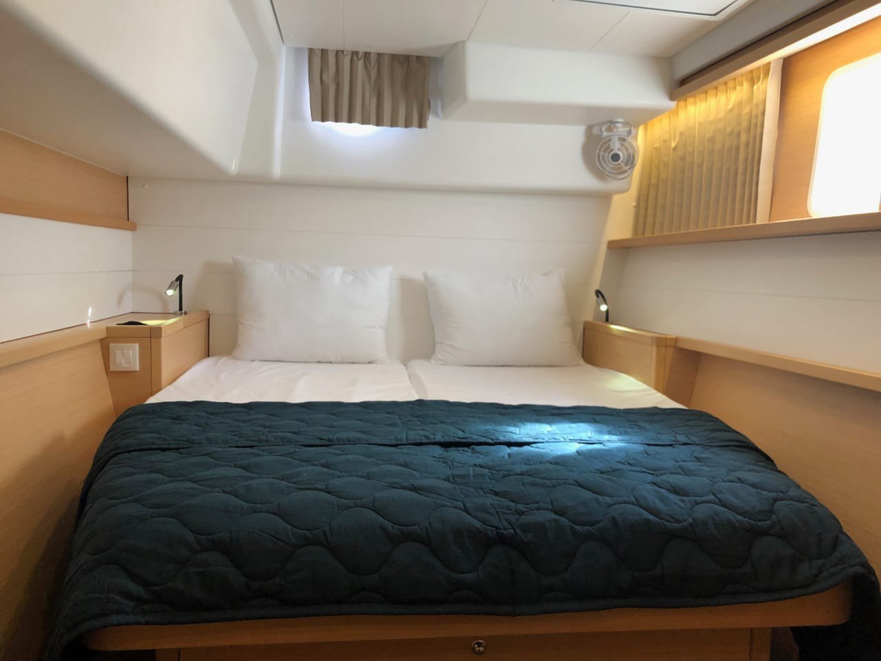 Lagoon 450F built 2019 Generator, A/C, Watermaker - Catamaran in Lefkada