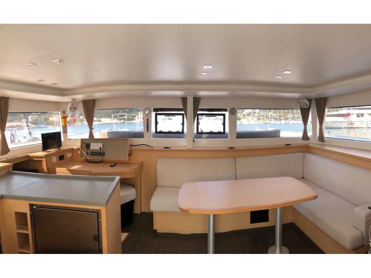 Lagoon 450F built 2019 Generator, A/C, Watermaker - Catamaran in Lefkada