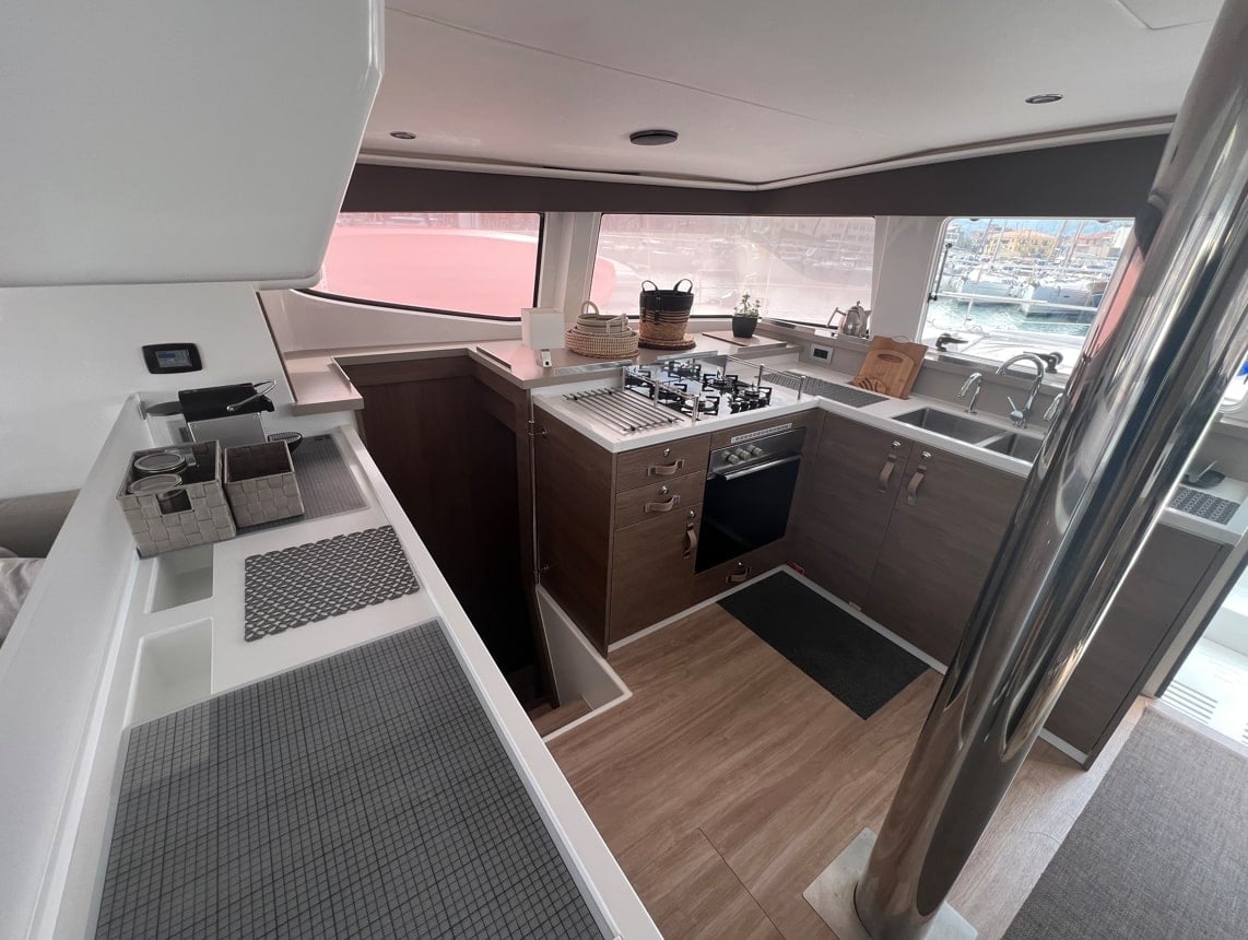 Bali 4.4 - Catamaran in Lefkada