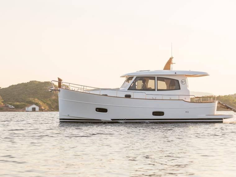 Menorquin 34 HT - Motor Yacht in Sitges