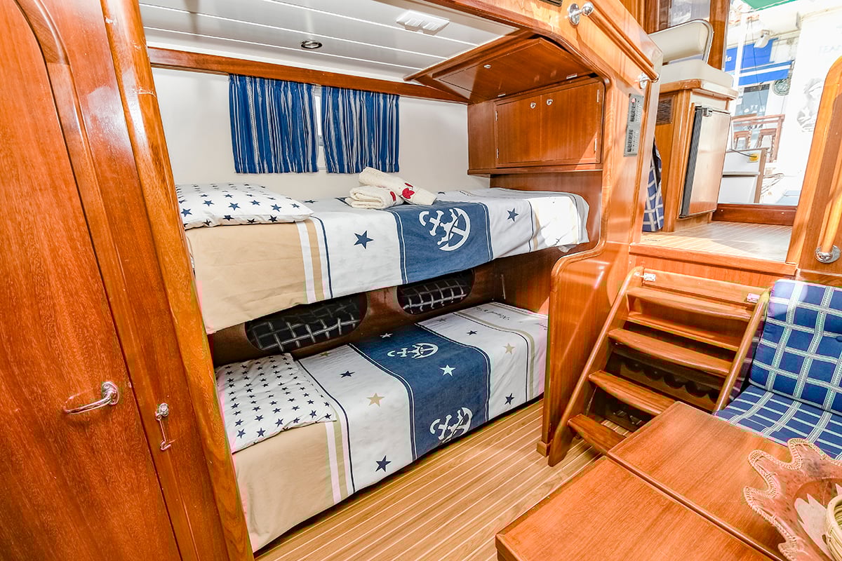 Mar de Coral - Motor Yacht in Sitges