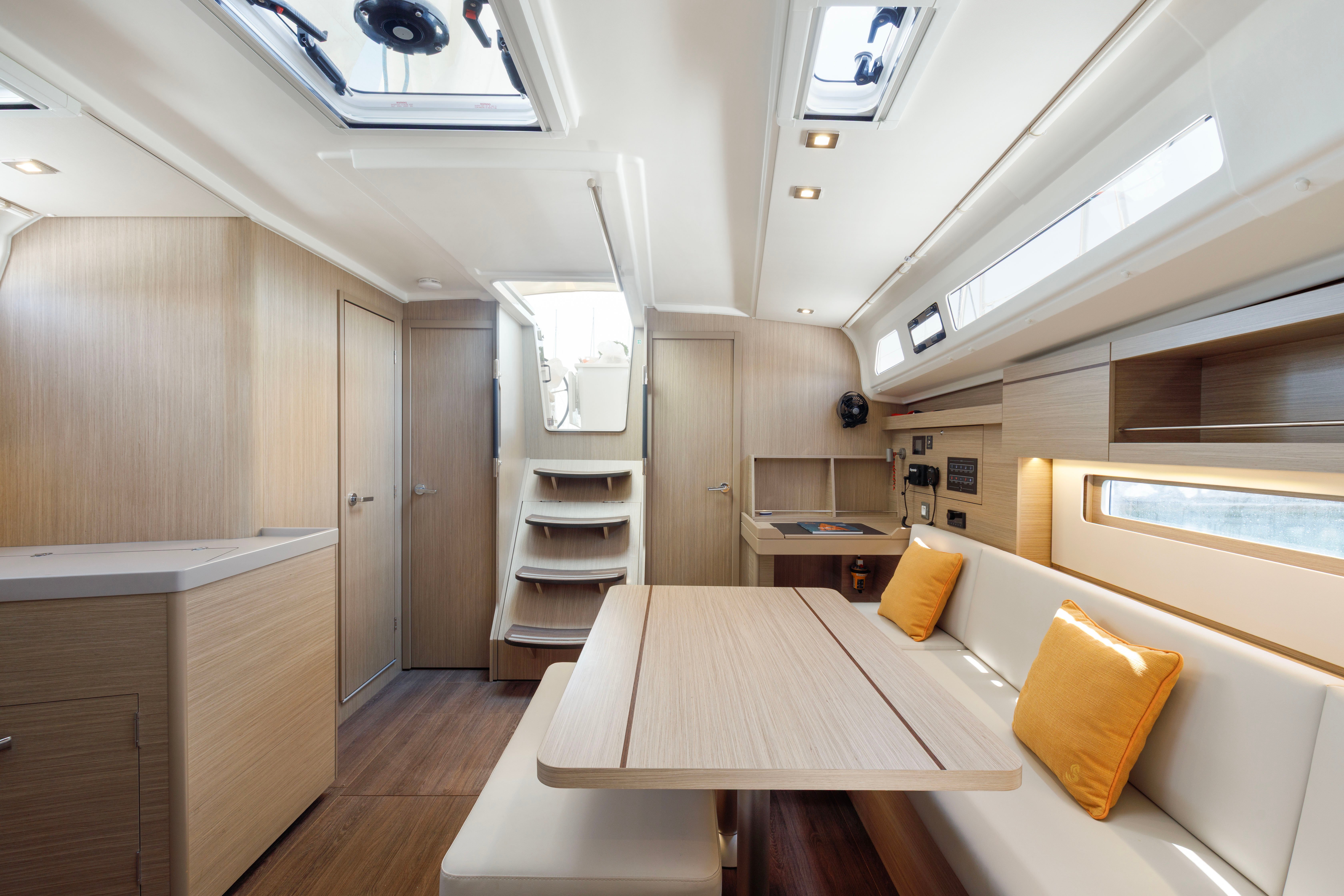 Netos - Yelkenli içinde Alimos