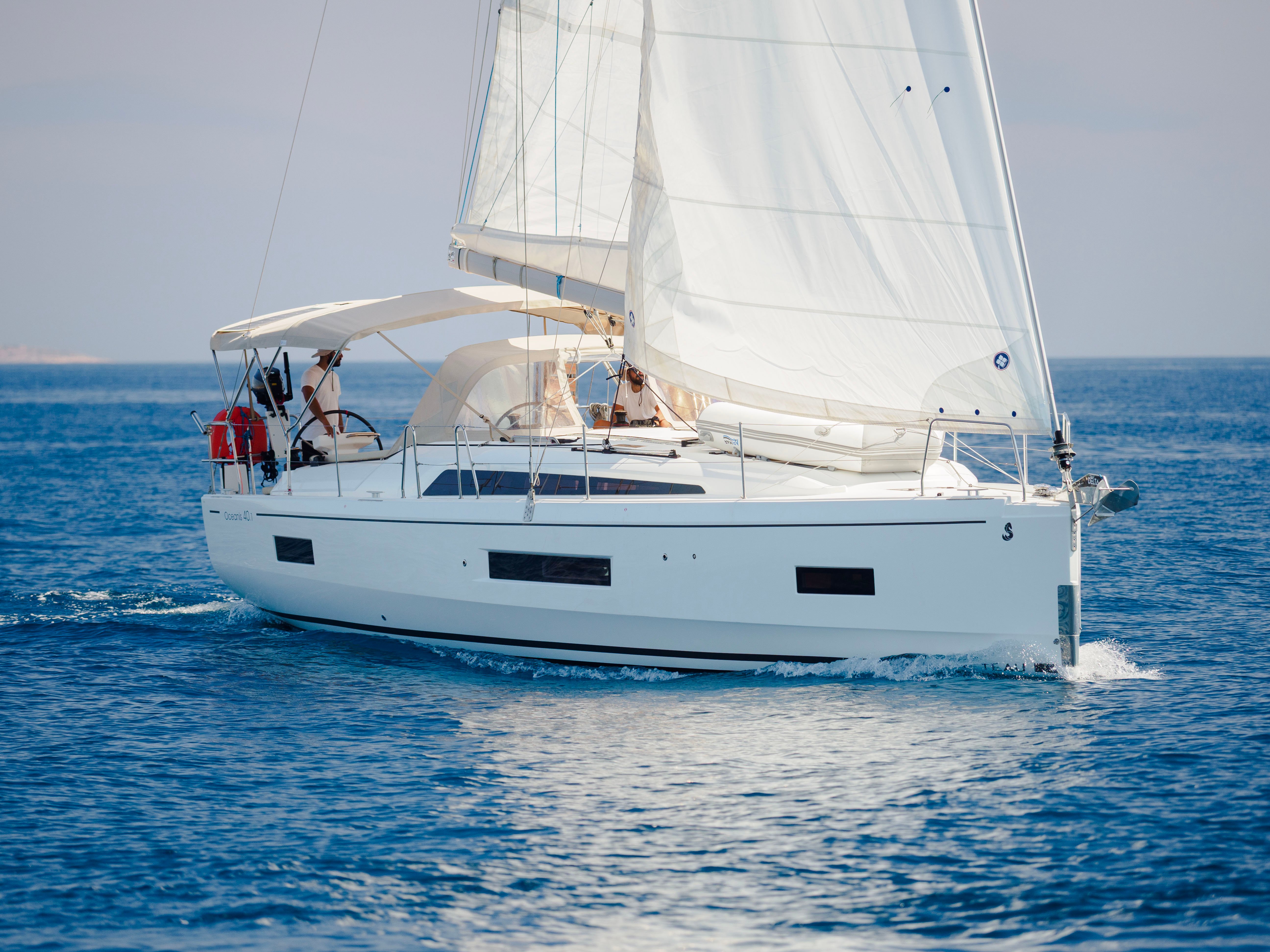 Netos - Yelkenli içinde Alimos