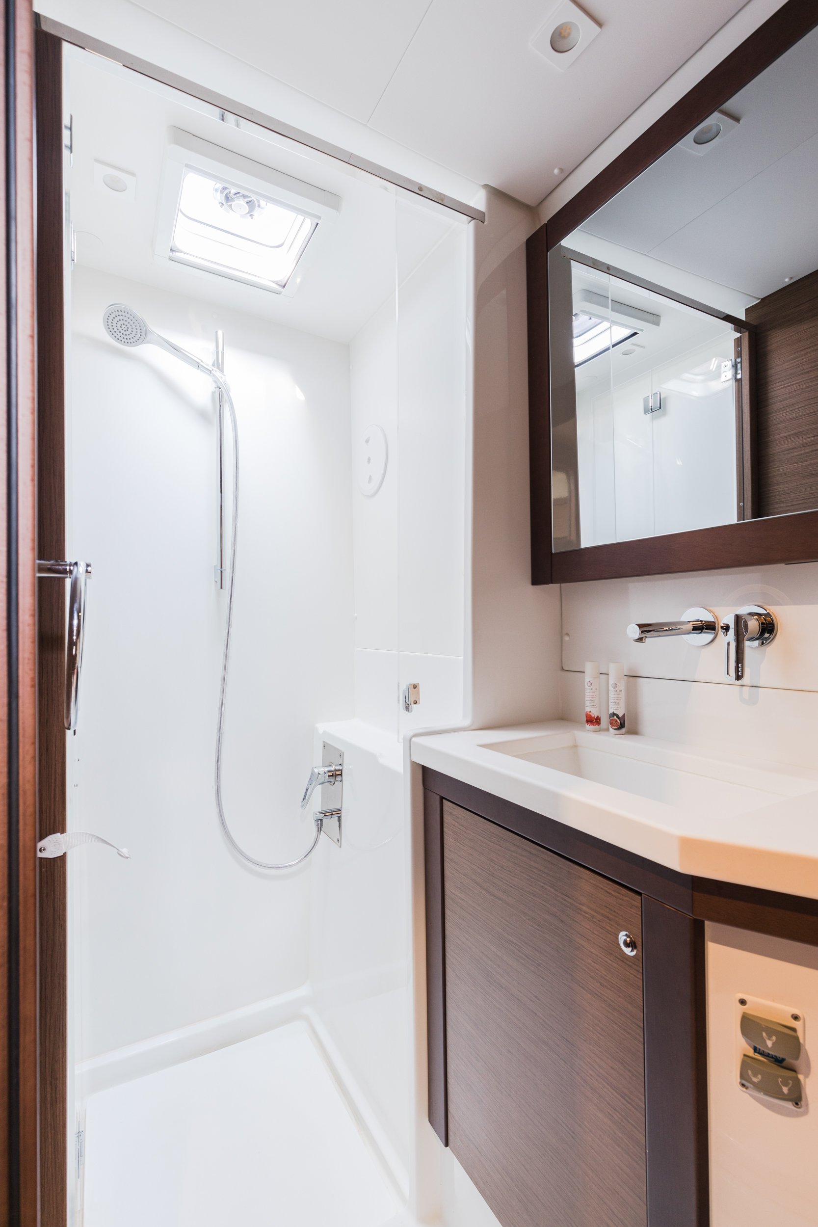 Myrto - Catamaran in Alimos