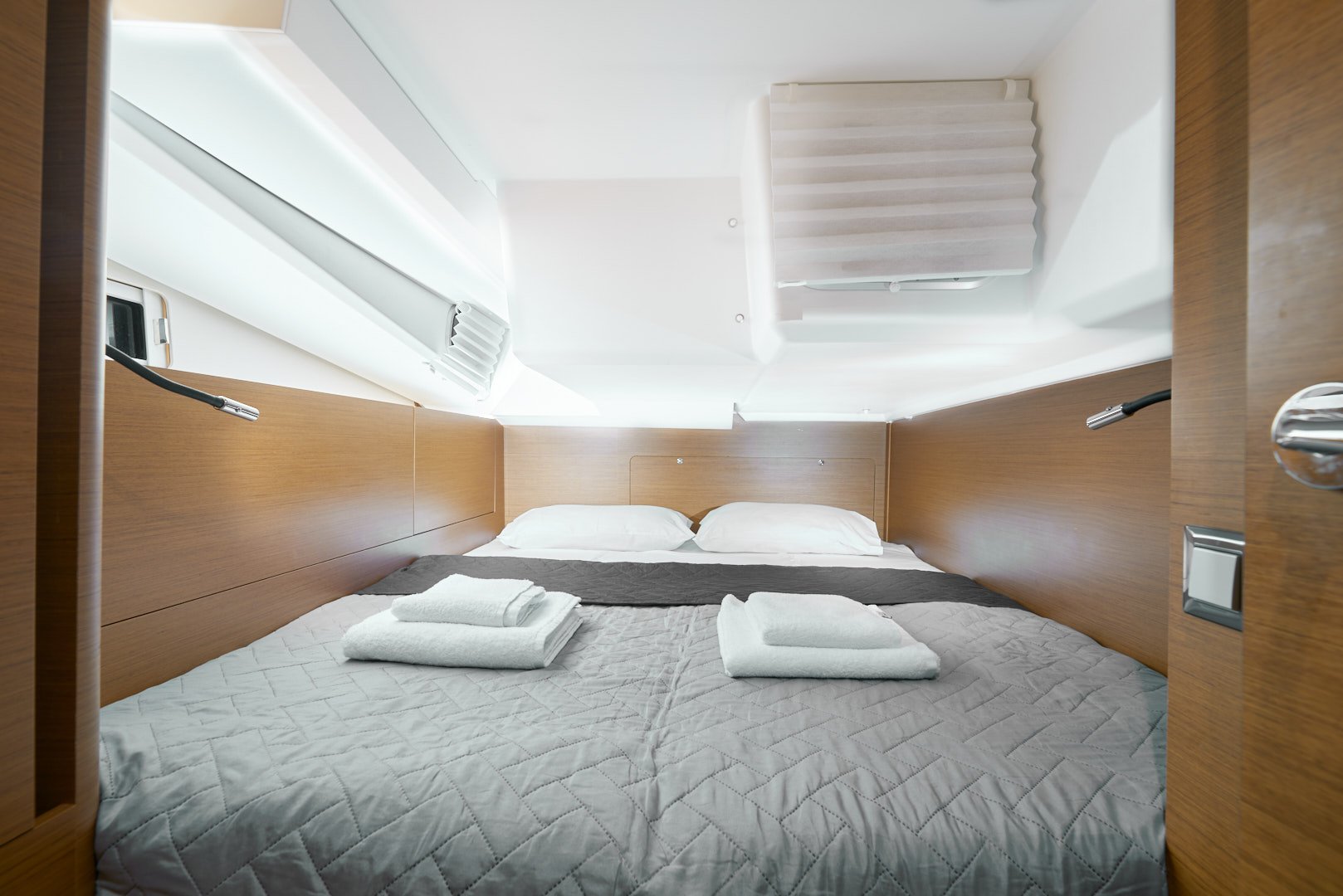 Nymeria - Yelkenli içinde Alimos