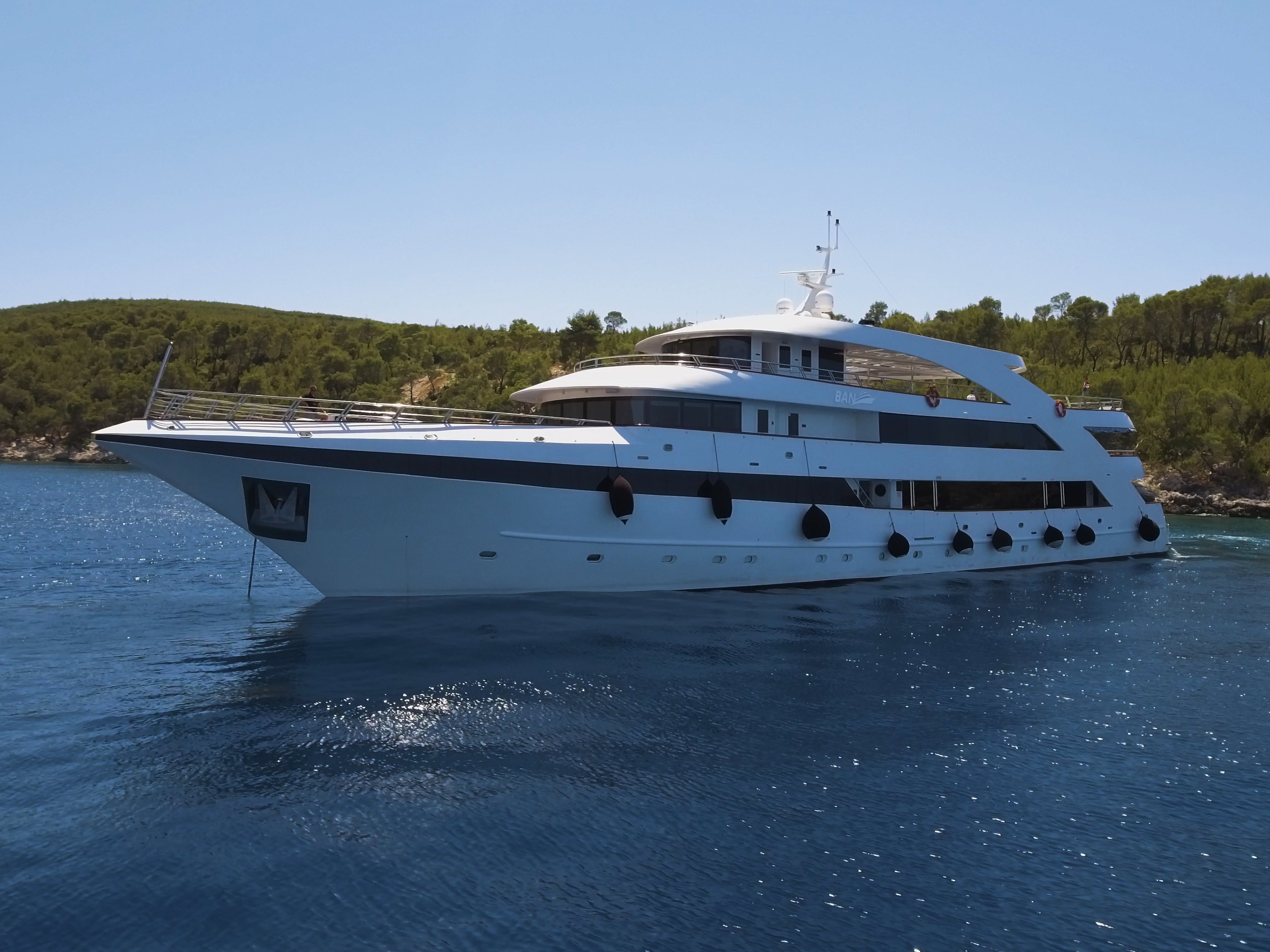 Ban - Motor Yacht in Split