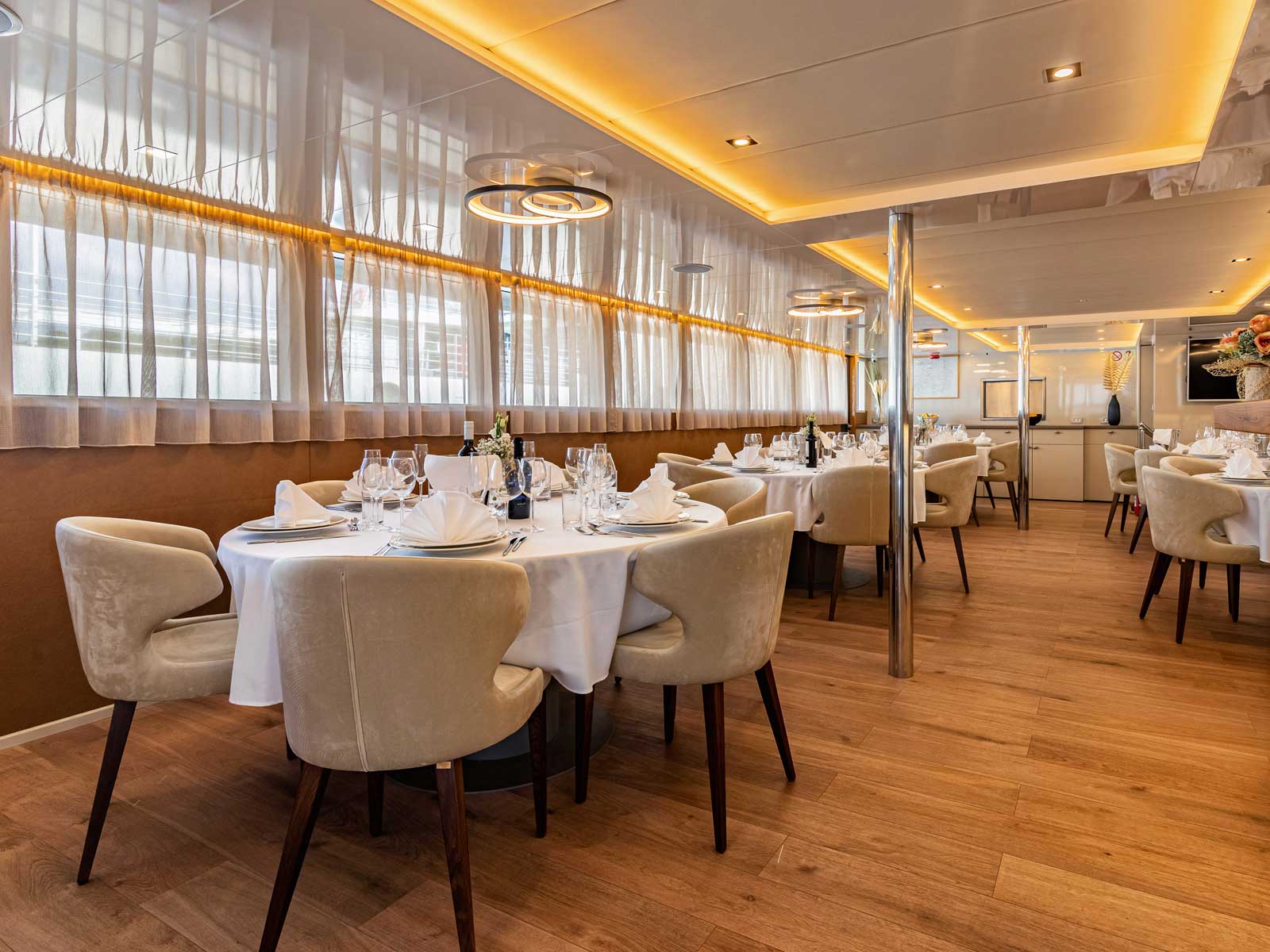 Suzana - Motor Yacht in Split