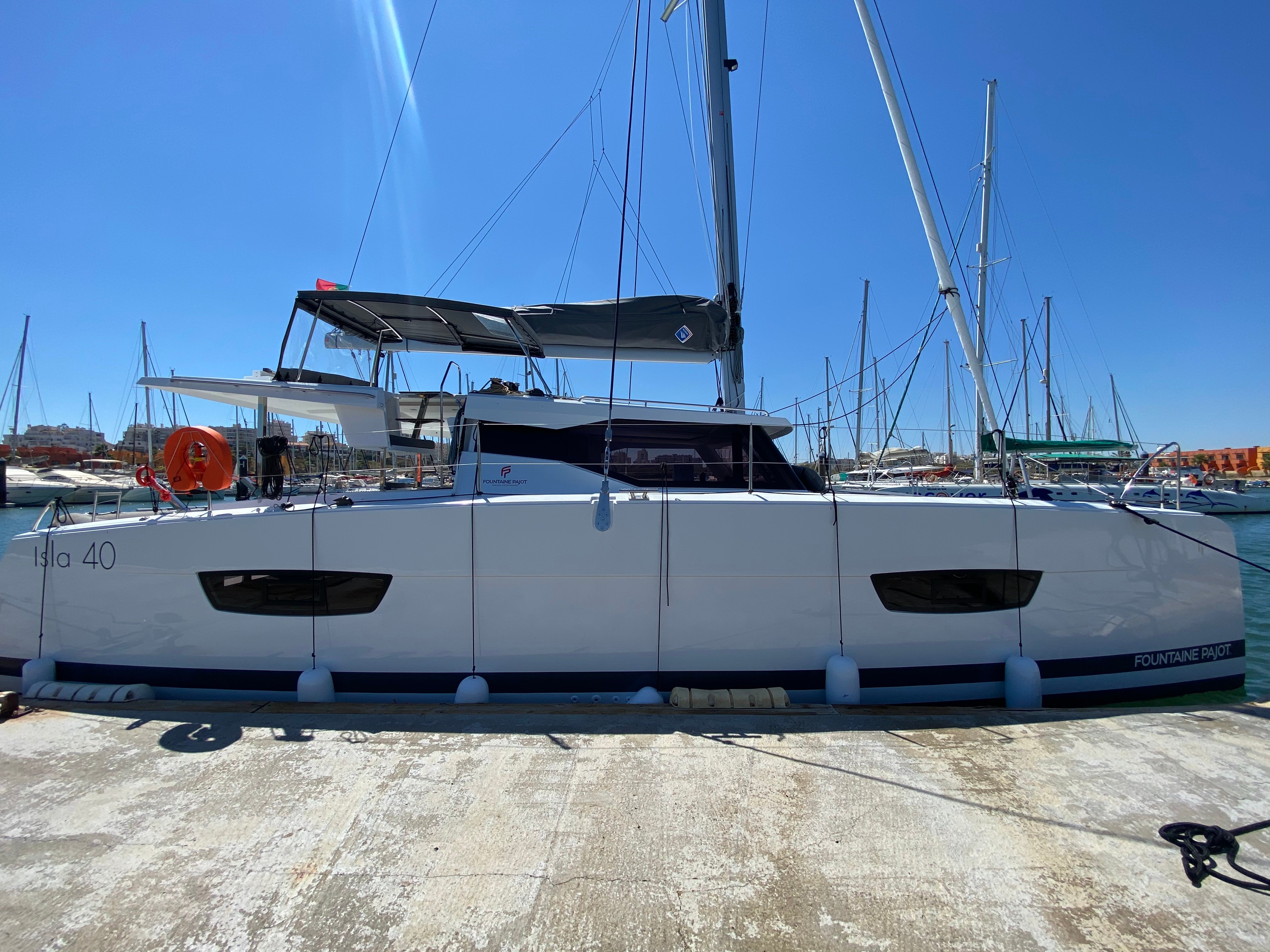 Foutaine Pajot ISLA 40 - Catamaran in Portimão