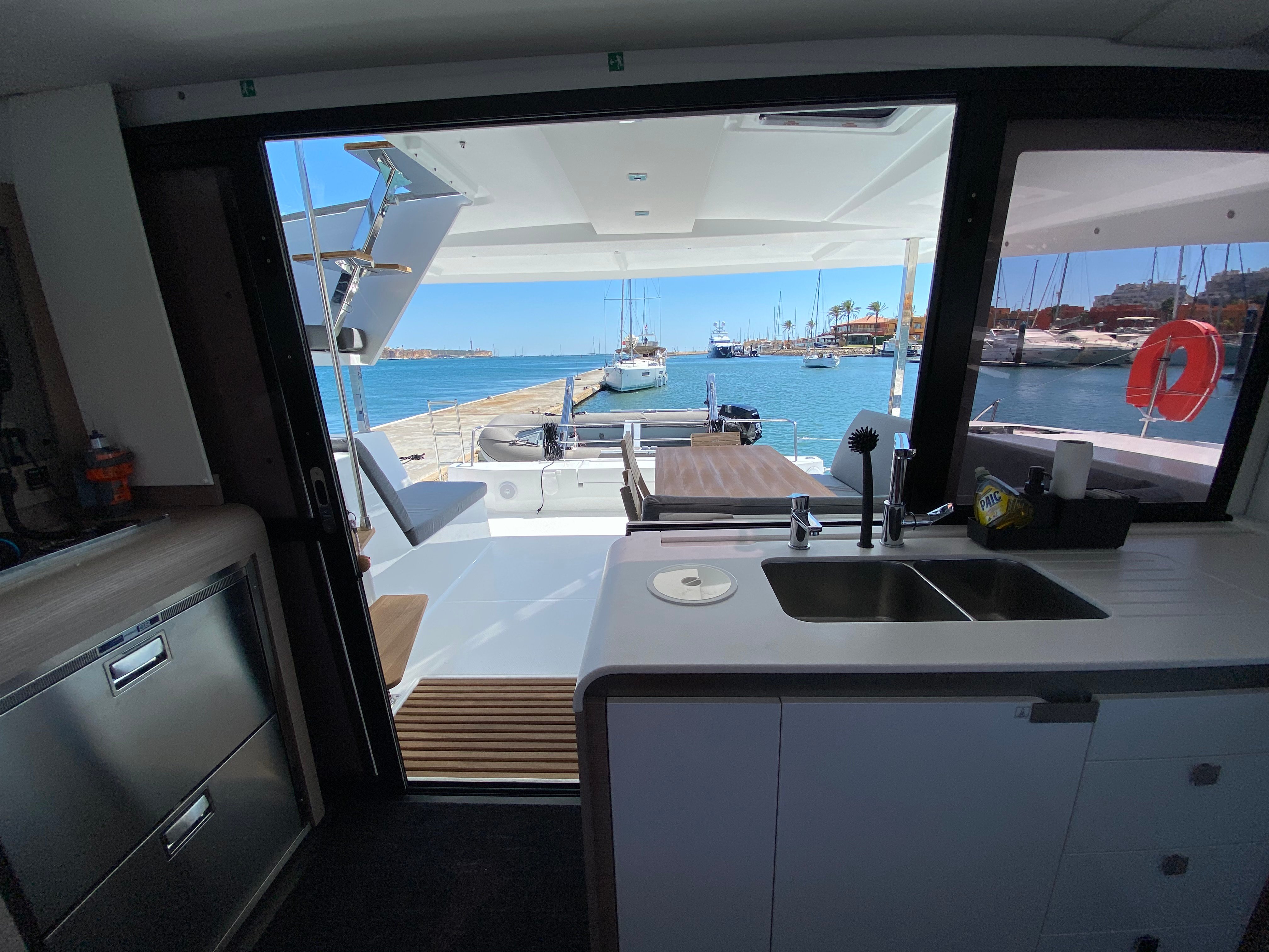 Foutaine Pajot ISLA 40 - Catamaran in Portimão