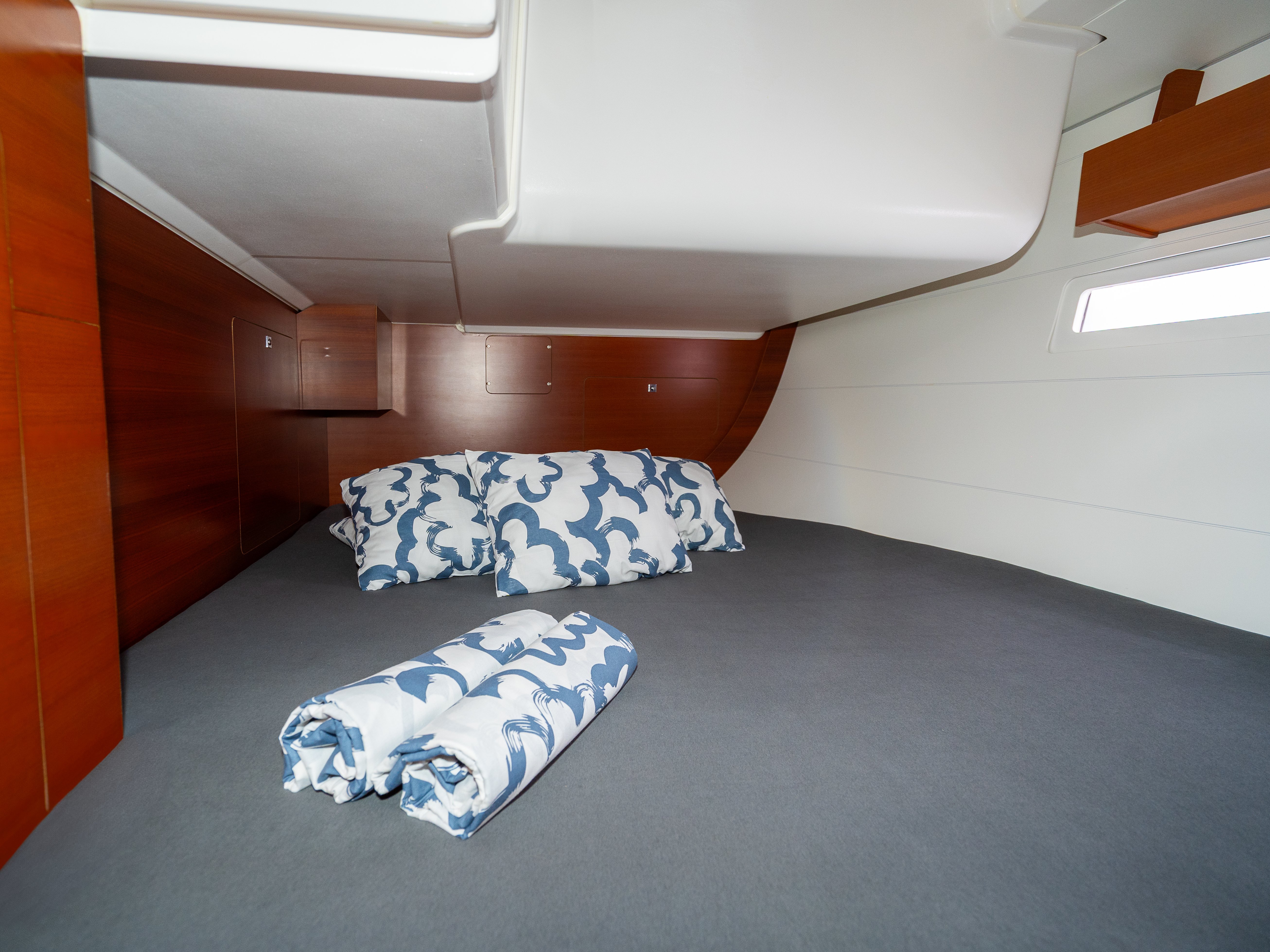 Apus - Sailboat in Pula