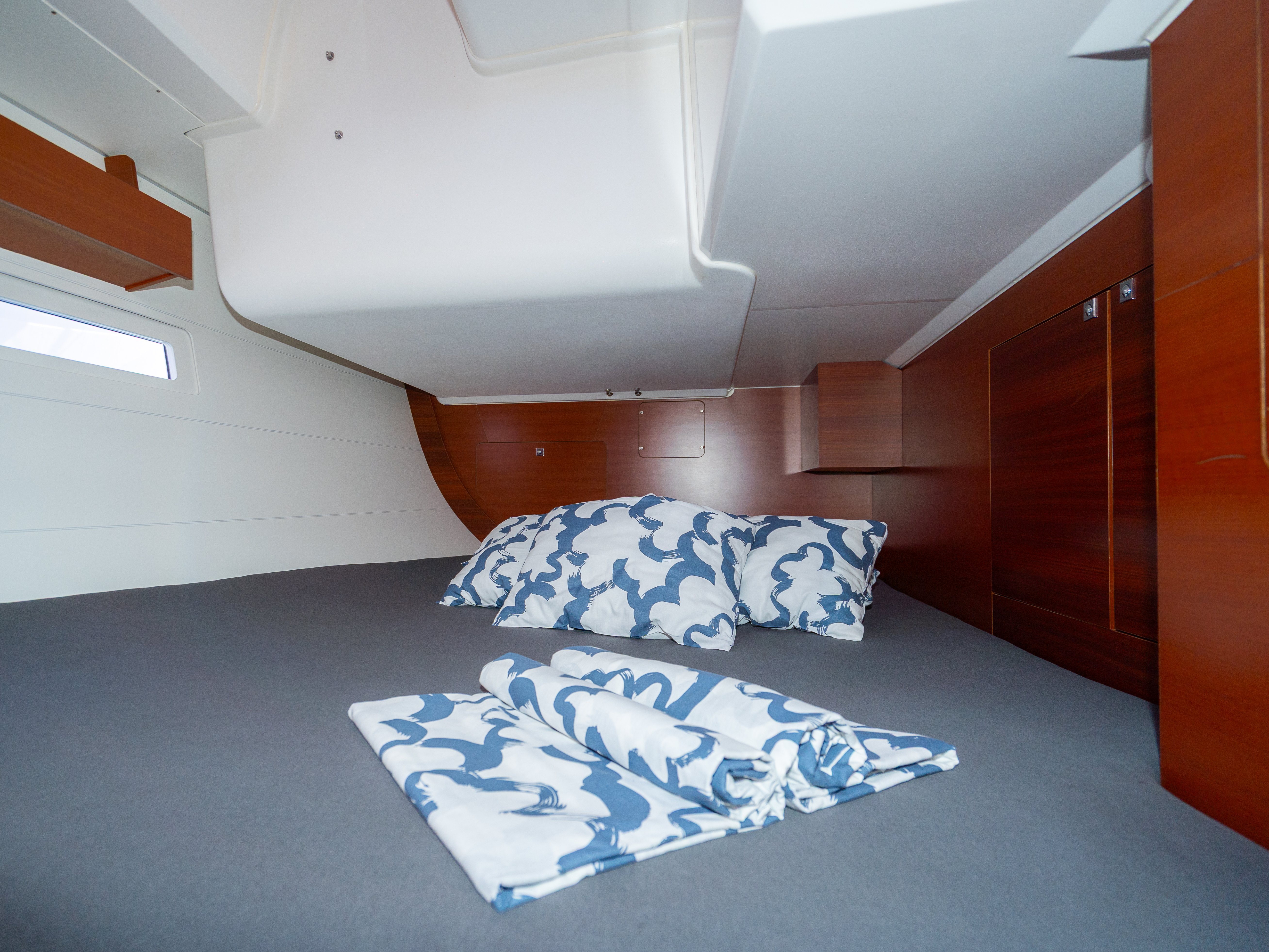 Apus - Sailboat in Pula