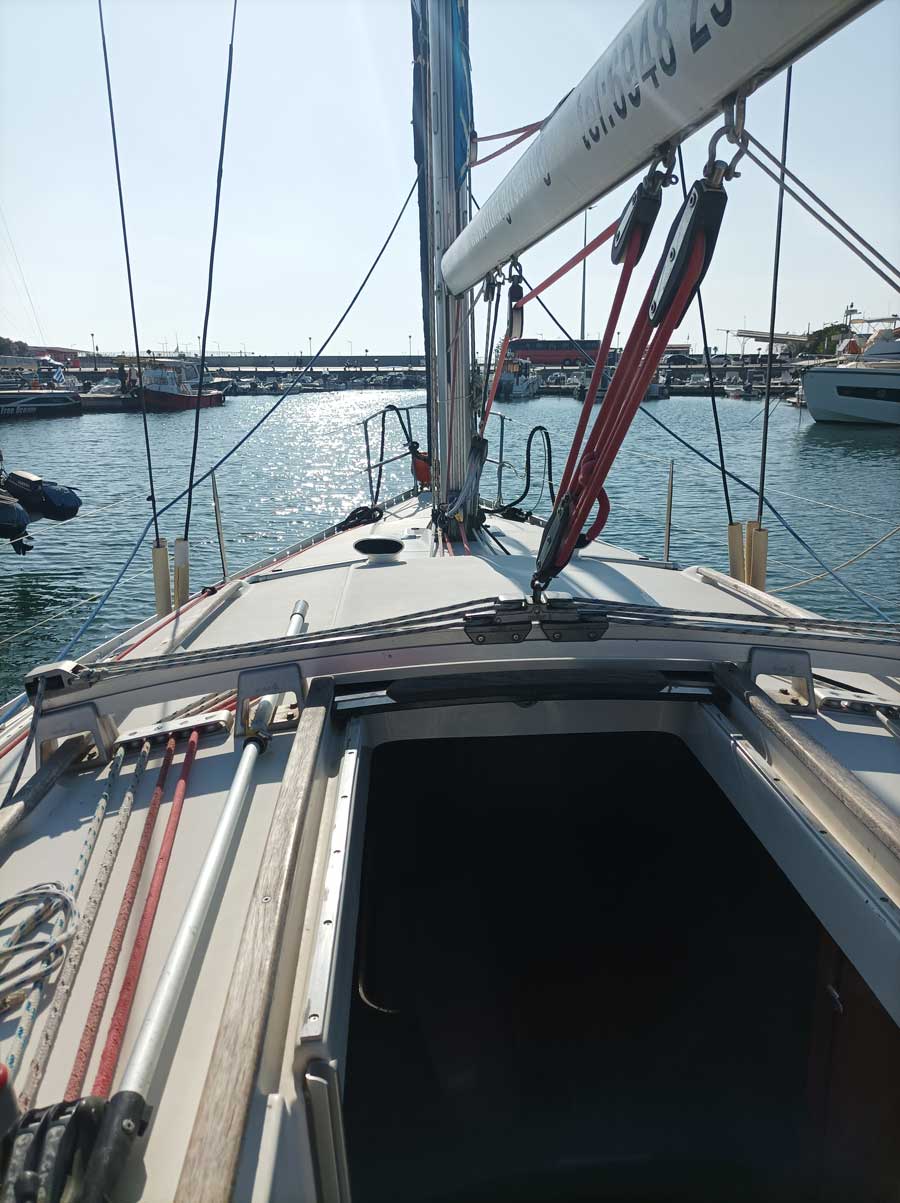 Nela - Sailboat in Nikiana