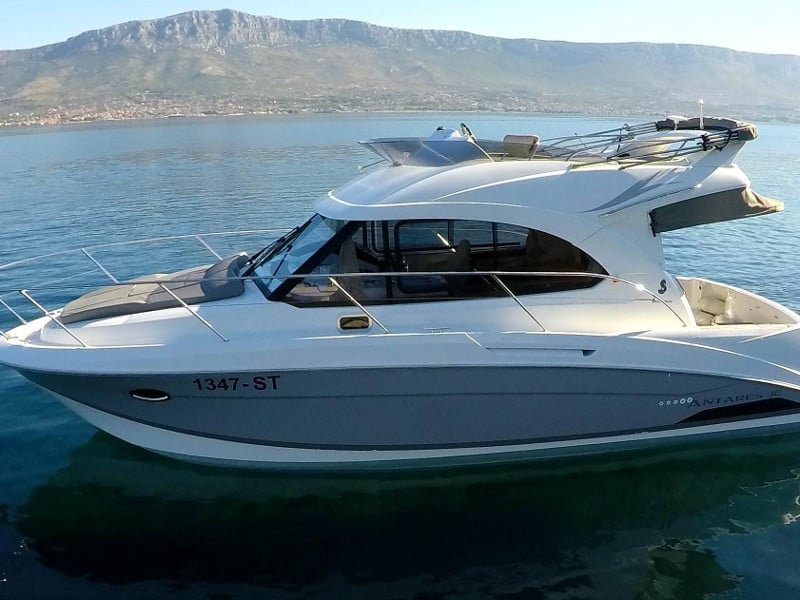 Lumar SeaMotion - Motor Yacht in Split