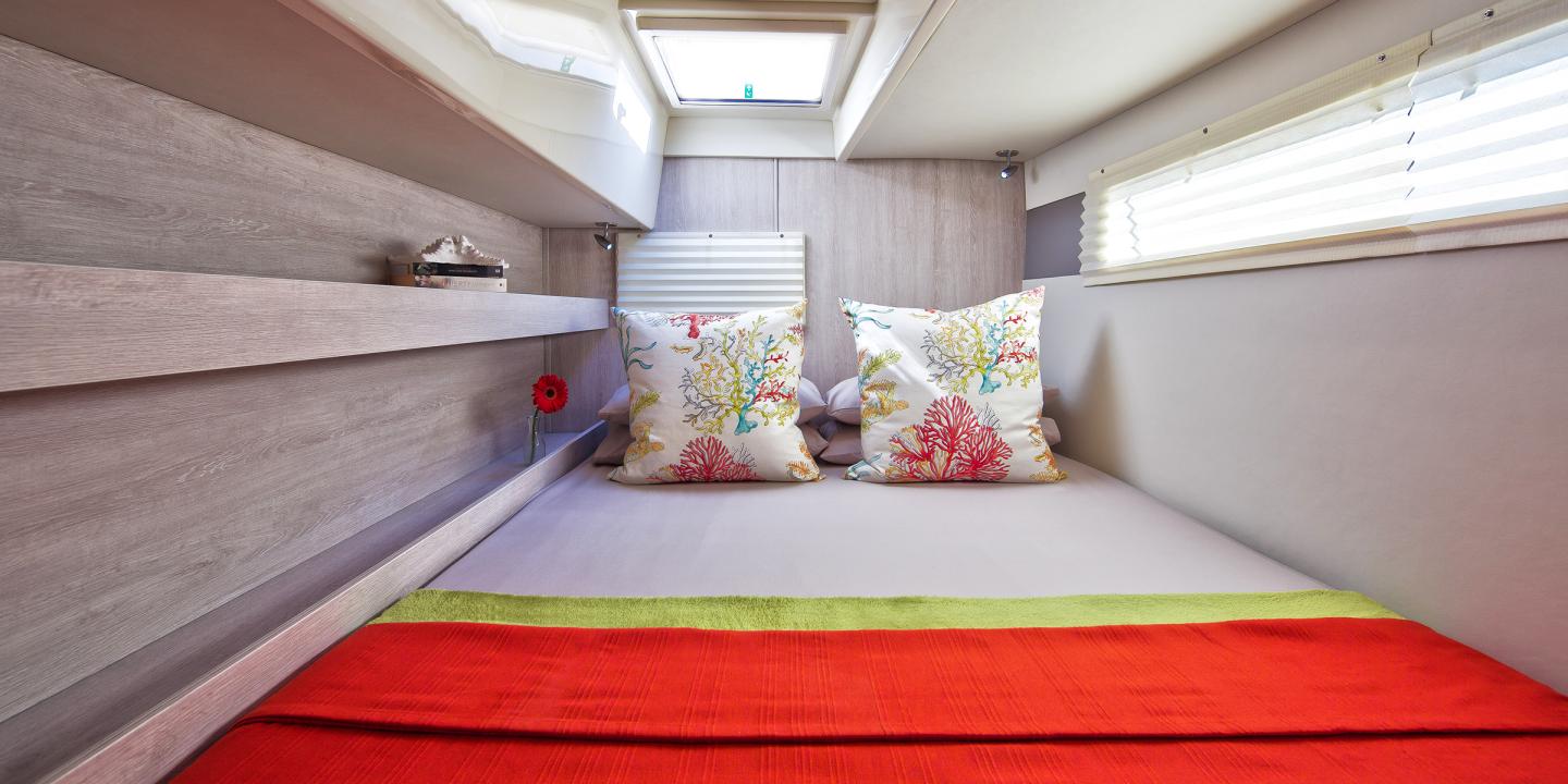 Moorings 4000/3 Club - Catamaran in Marina