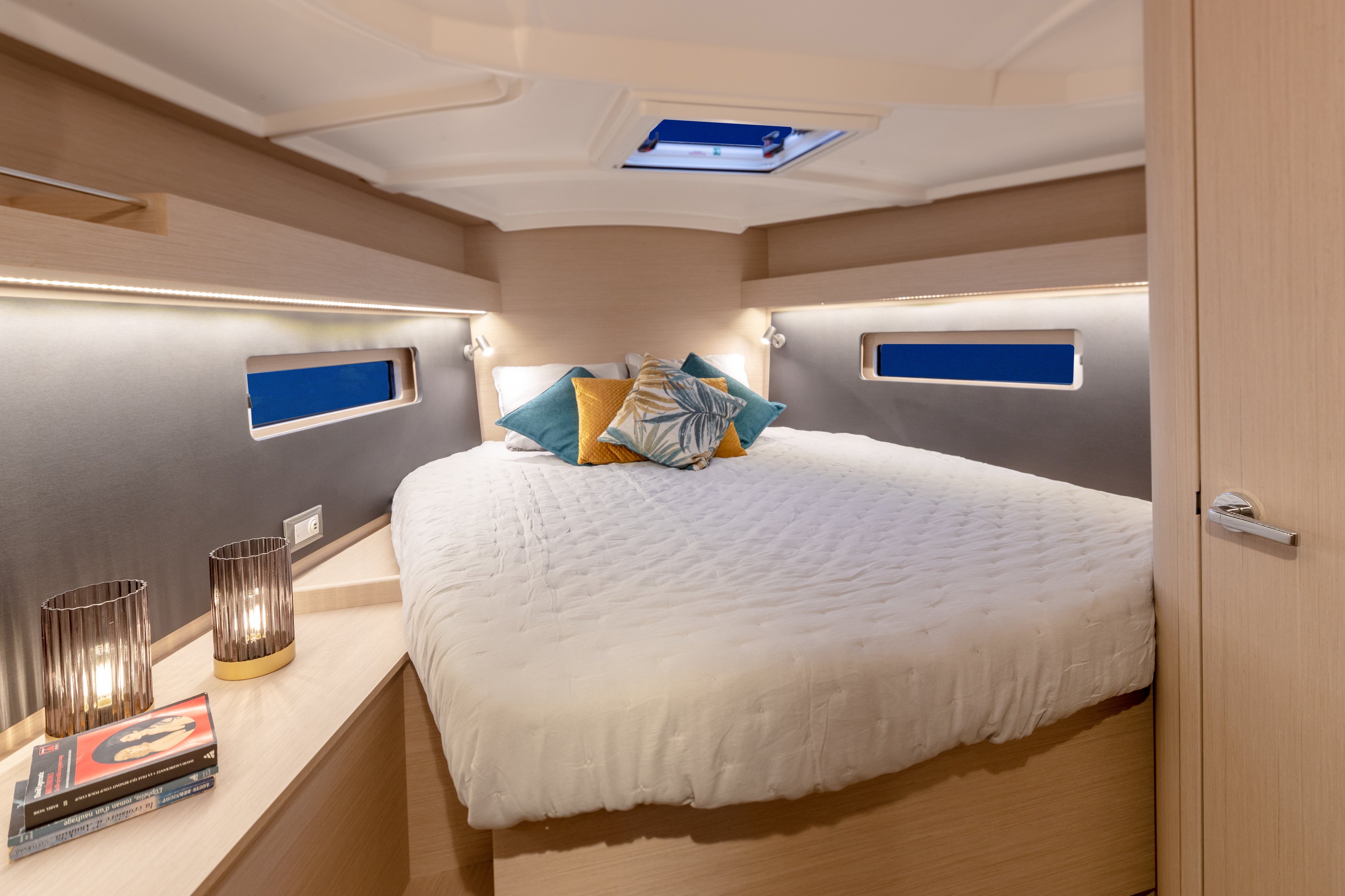 Moorings 42.3 Exclusive - Sailboat in Wickhams Cay 2