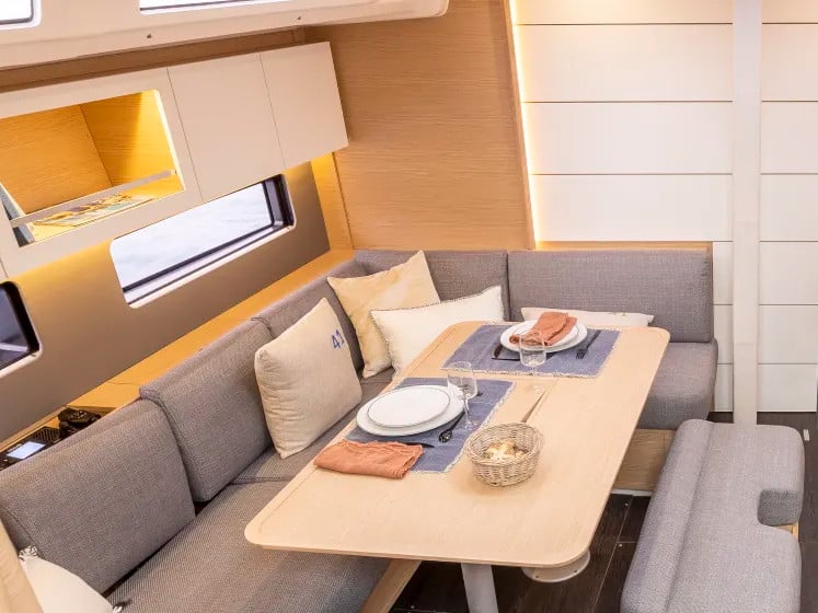 Moorings 41.3 Exclusive Plus - Sailboat in Pireas