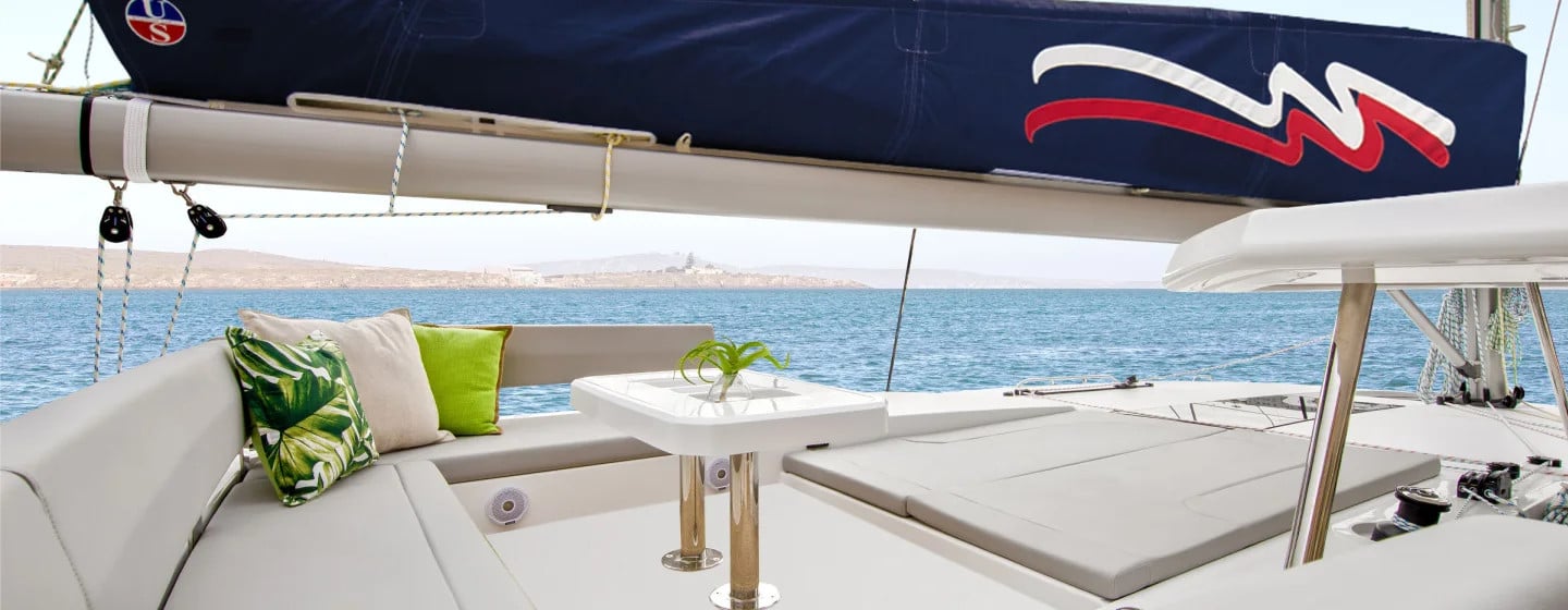 Moorings 4500L/10 Exclusive - Catamaran in Pireas