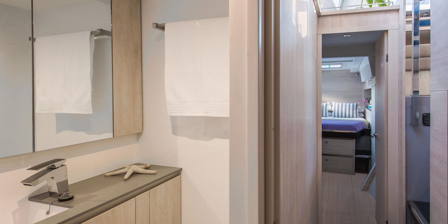 Moorings 5000 Exclusive - Catamaran in Wickhams Cay 2