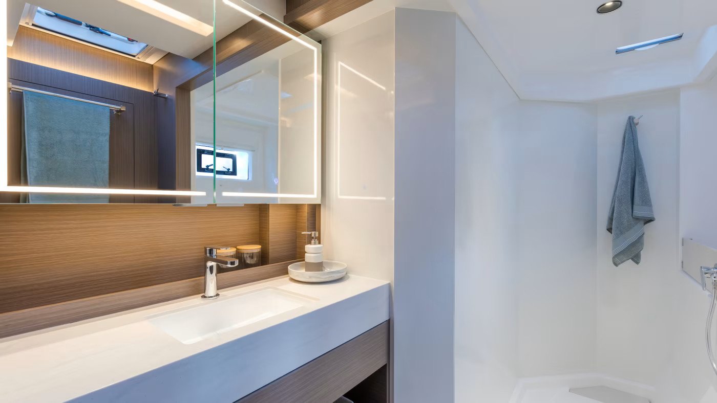 Moorings 5200 Exclusive Plus - Catamaran in Placencia