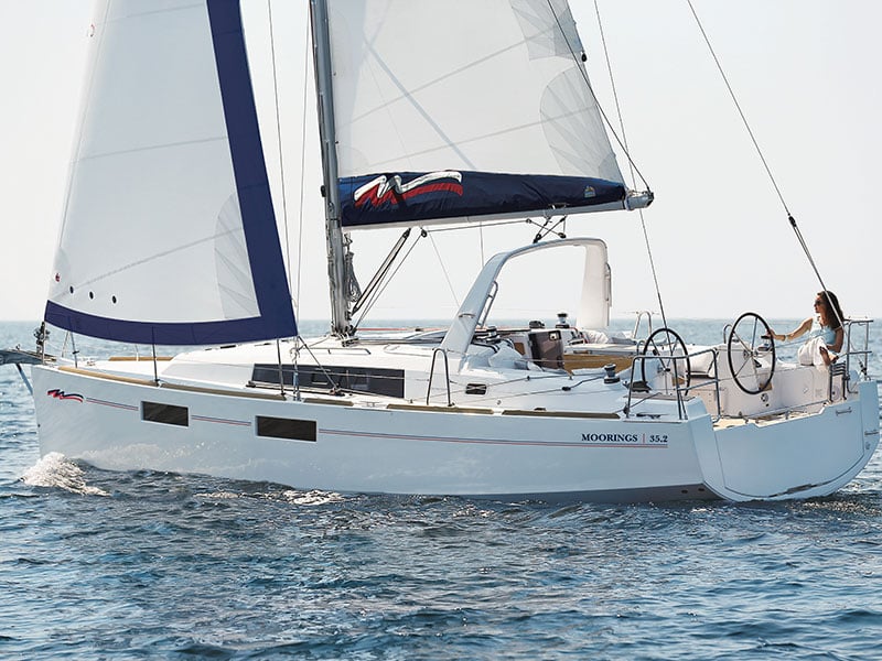 Oceanis 35.1 Club - Sailboat in Cannigione