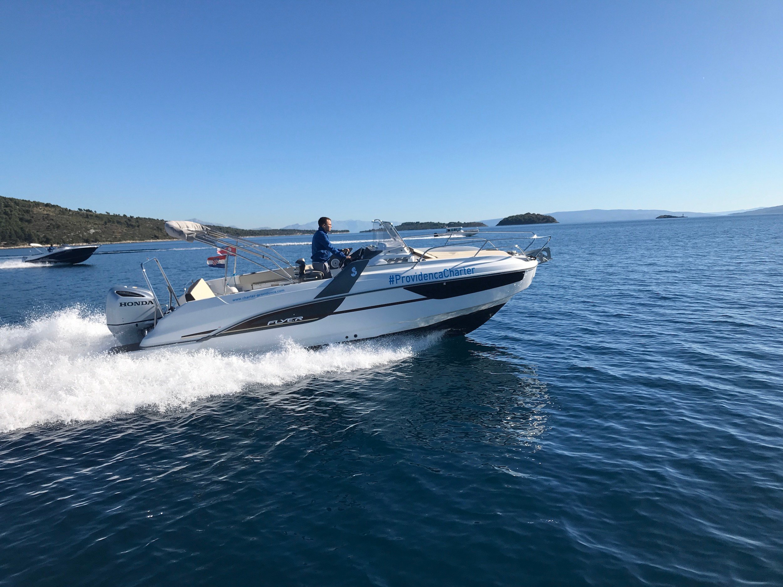 SUNdeck - Motor Yacht in Trogir