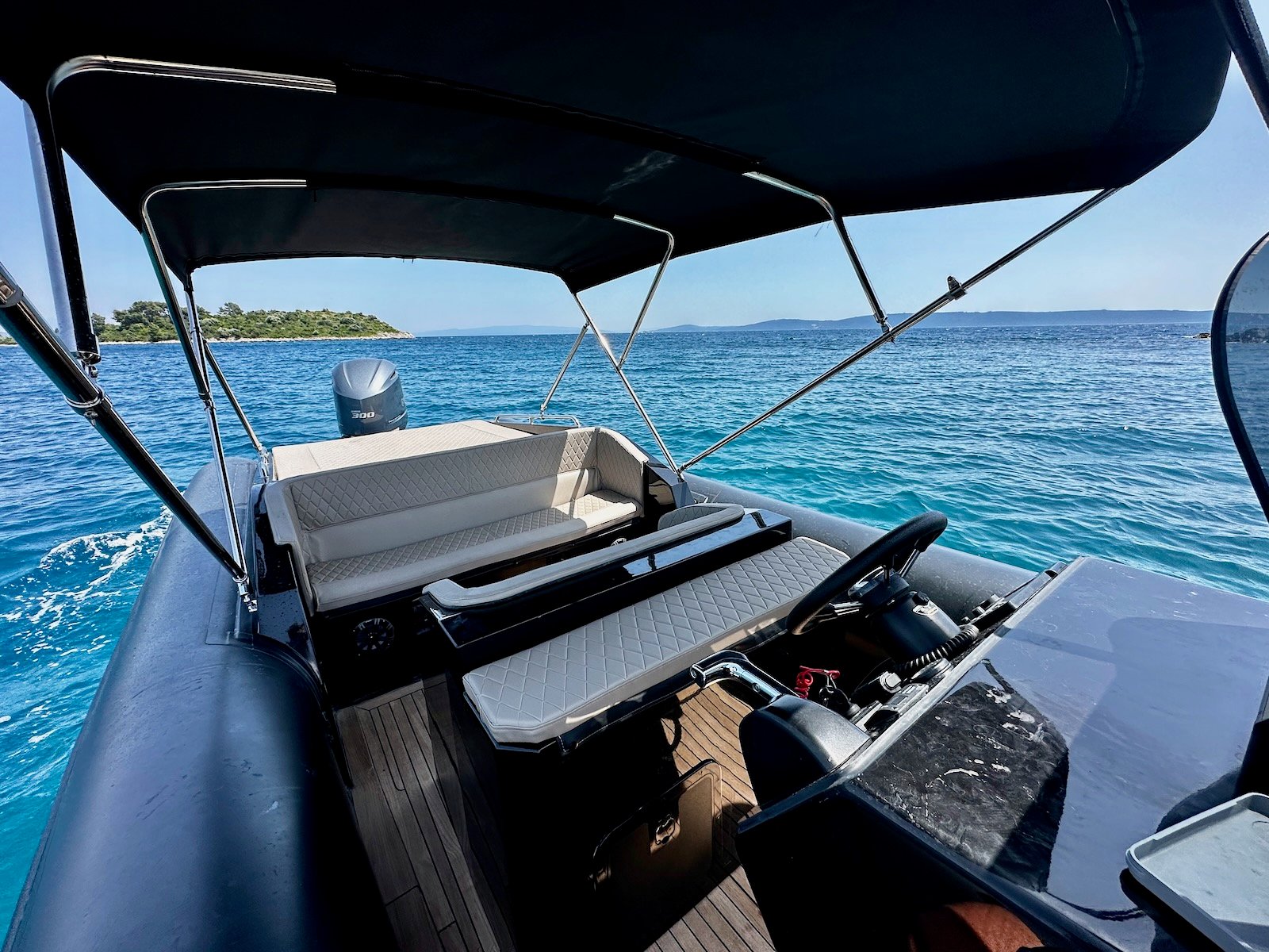 Lux - Motor Yat içinde Trogir