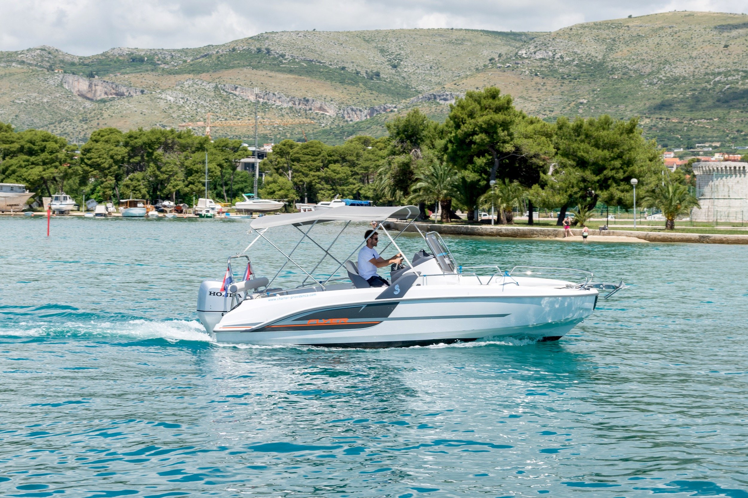 Beneteau Flyer 6 Space Deck - Motor Yacht in Trogir