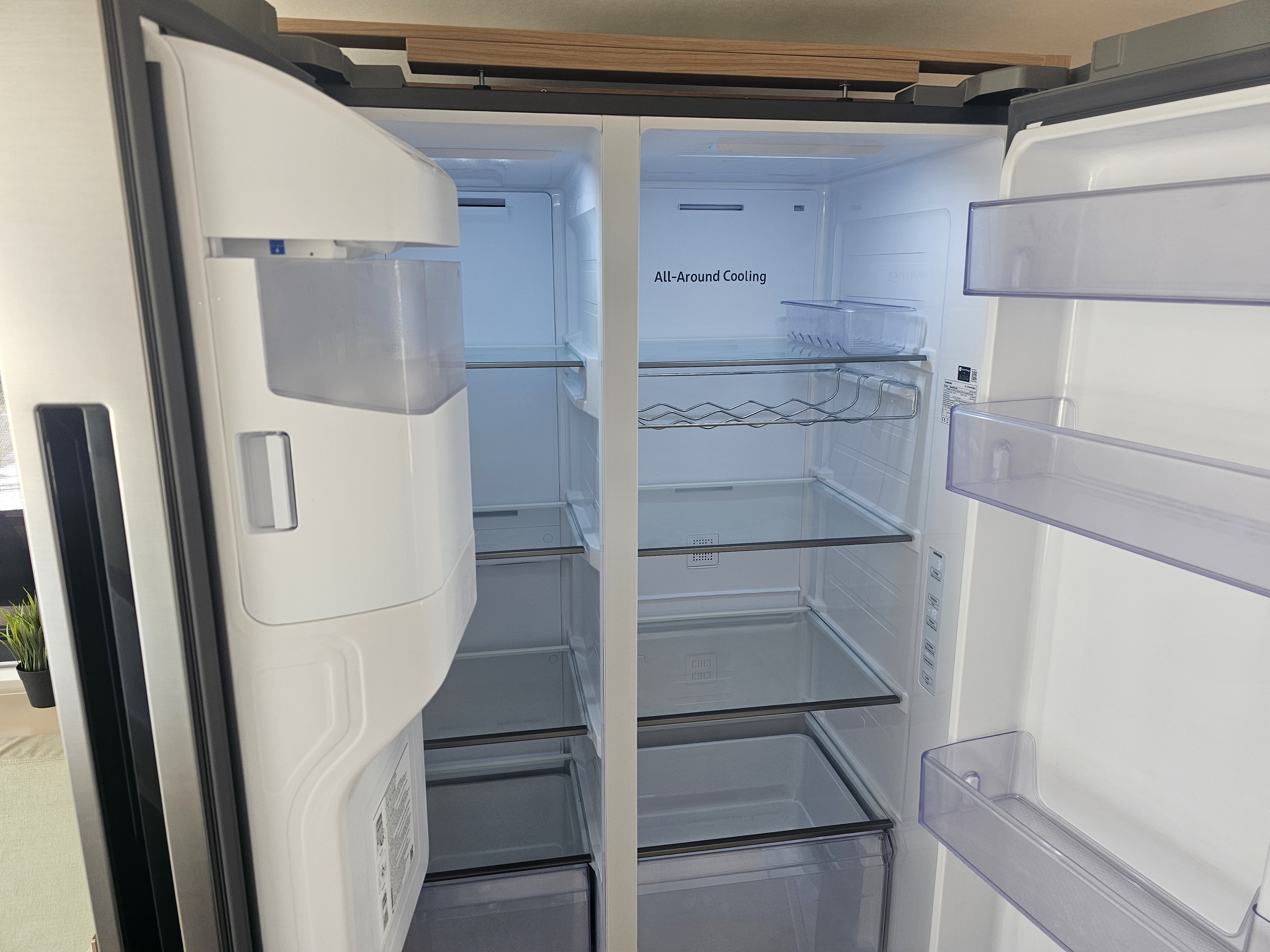 Destiny - Katamaran içinde Alimos