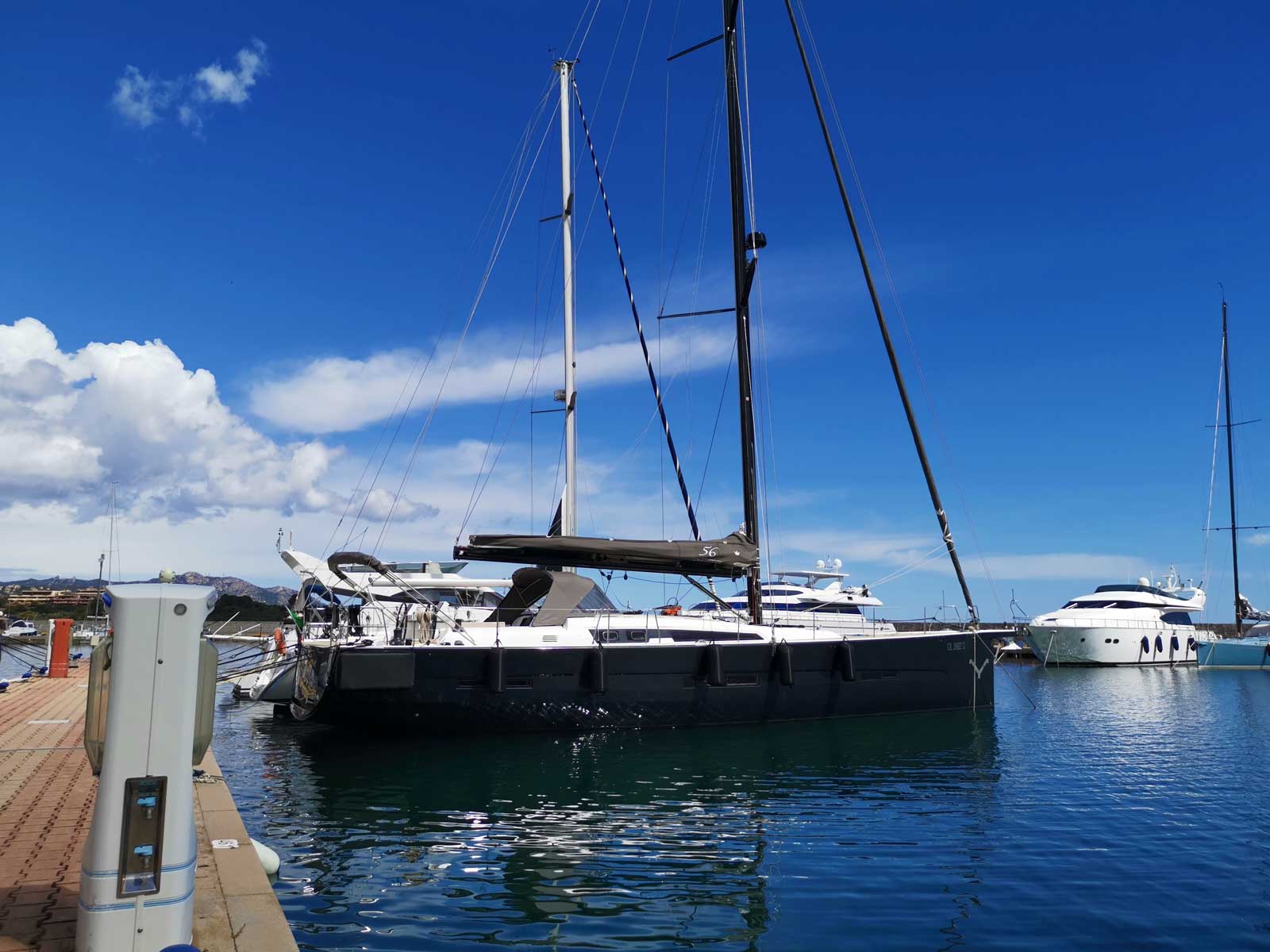 Hola - Yelkenli içinde Portisco