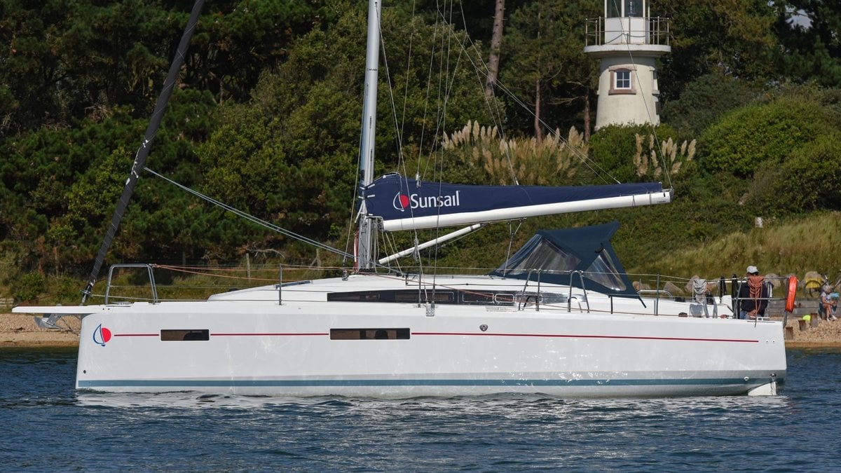 Sunsail 38.0 Premium - Sailboat in Cannigione