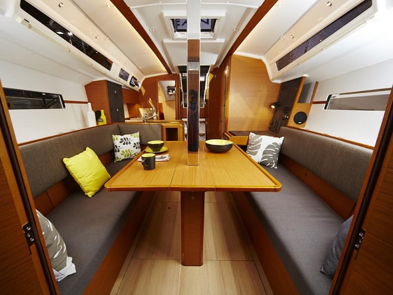 Sunsail 34- 2/1 Classic - Sailboat in Lefkada