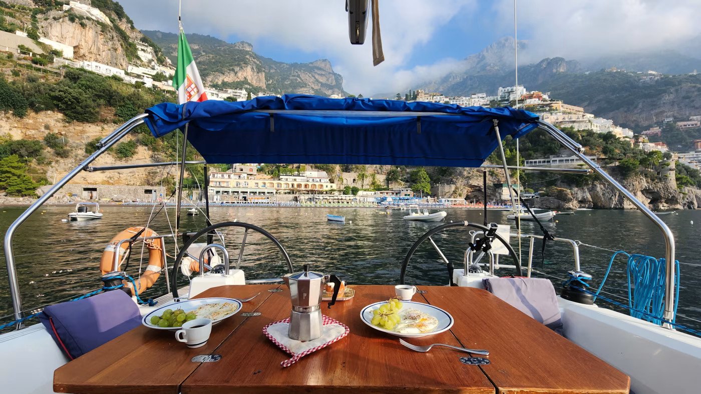 Oceanis 35 Classic - Sailboat in Tonnarella