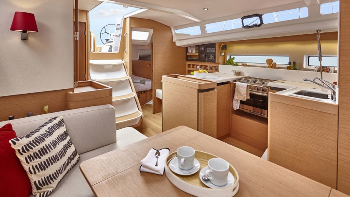 Sunsail 44 SO Premium - Sailboat in Cannigione