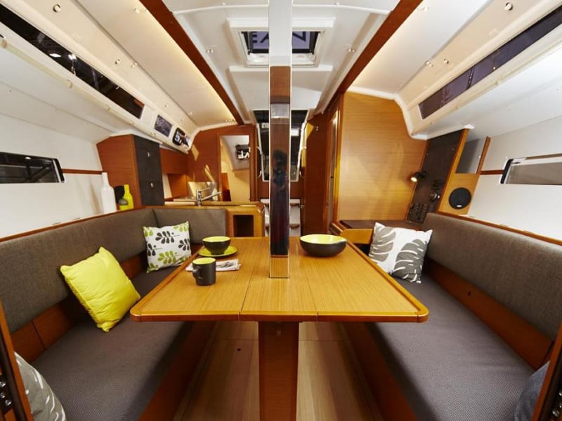 Sunsail 34- 2/1 Classic - Sailboat in Lefkada