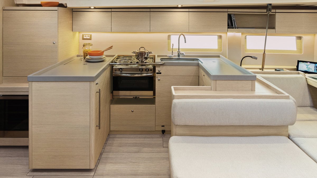 Sunsail 52.4 Classic - Sailboat in Tonnarella