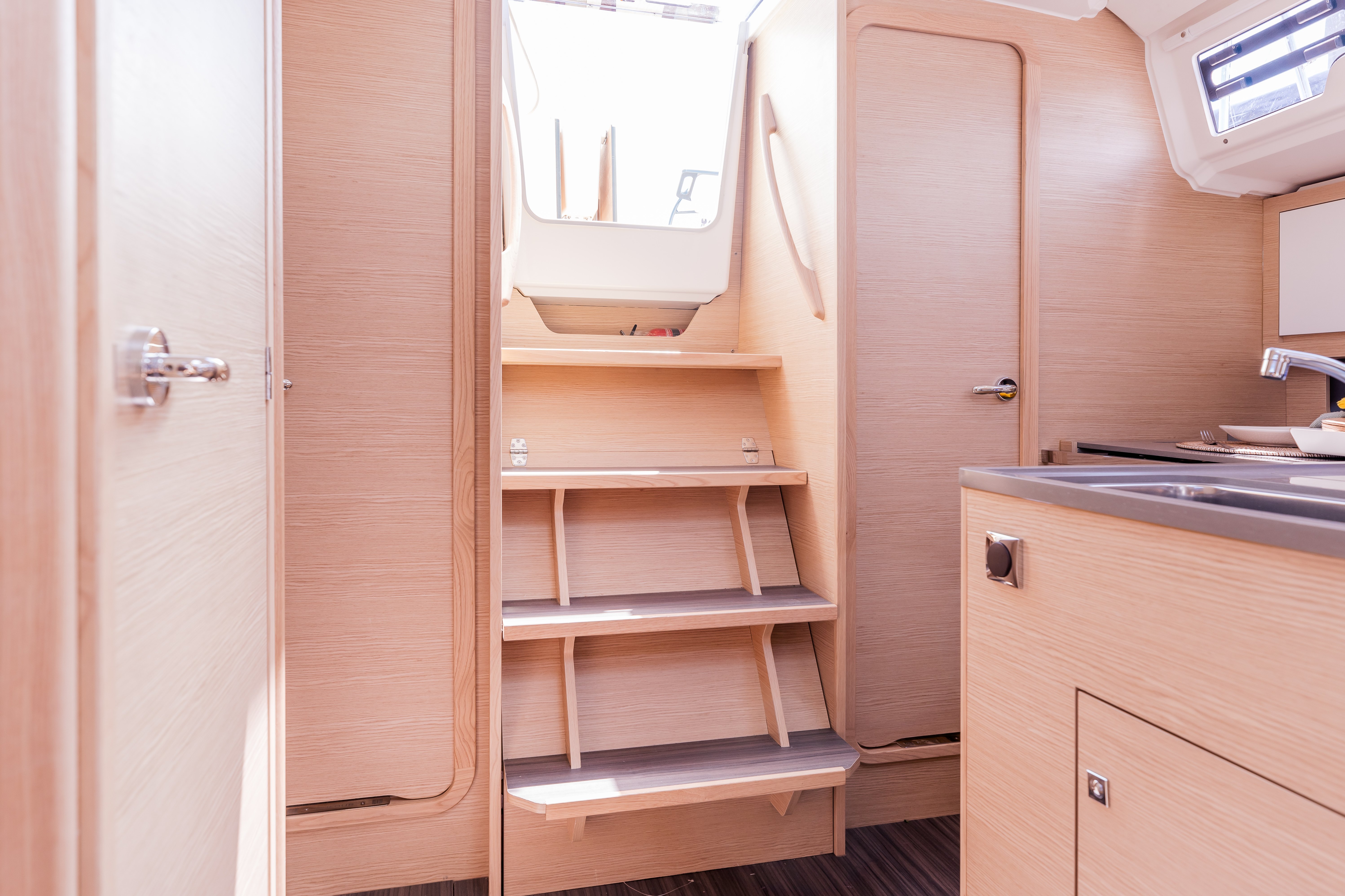 Sunsail 37.3 Premium Plus - Sailboat in Komolac