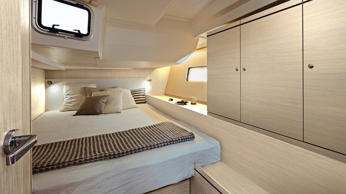 Sunsail 52.4 Classic - Sailboat in Lefkada