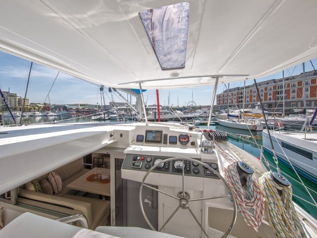 Sunsail 404 Classic - Catamaran in Komolac