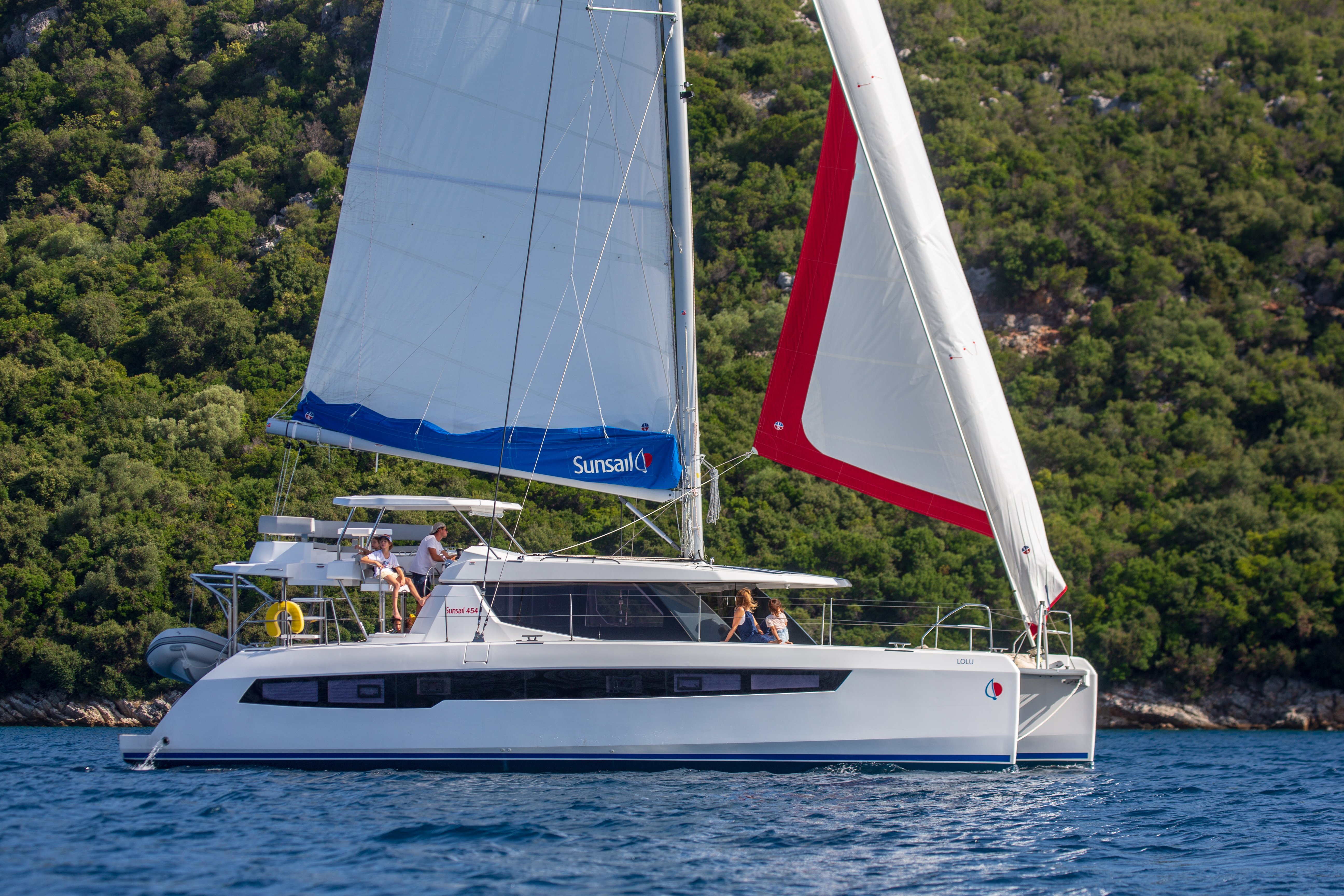 Sunsail 454L Premium - Catamaran in Marigot
