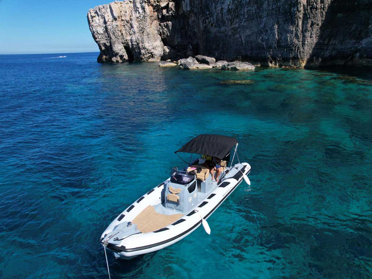 Ranieri Cayman - Motor Yacht in Sliema