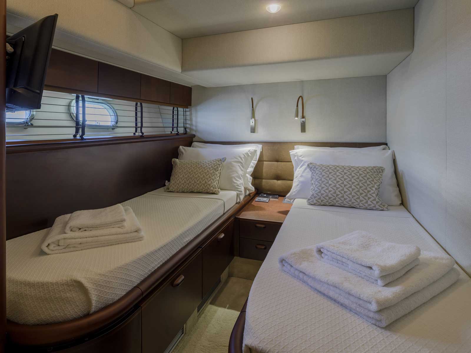 My Way - Motor Yacht in Alimos