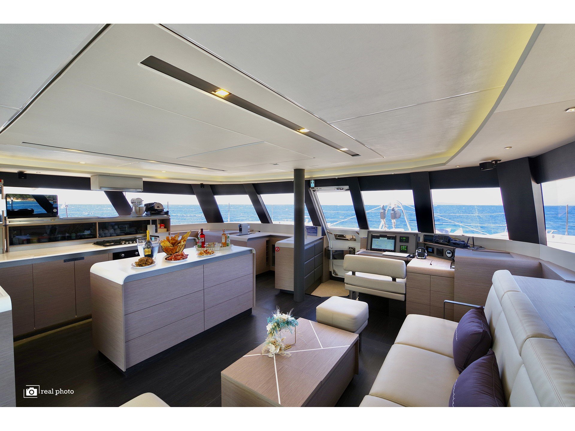 Maurice - Luxury Catamaran, A/C, Generator, Water maker - Catamaran in Cannigione