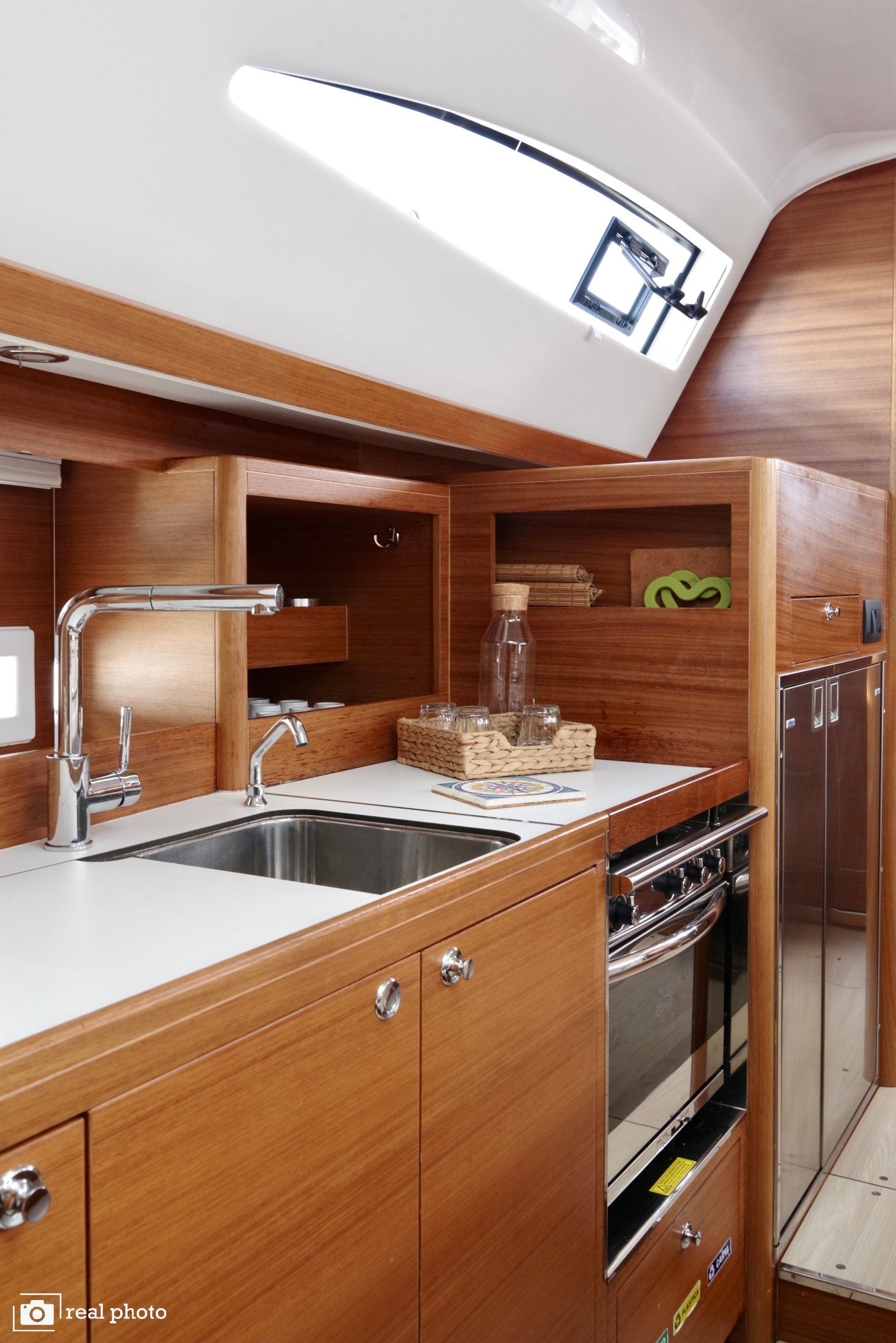 Corgi - Sailboat in Cannigione