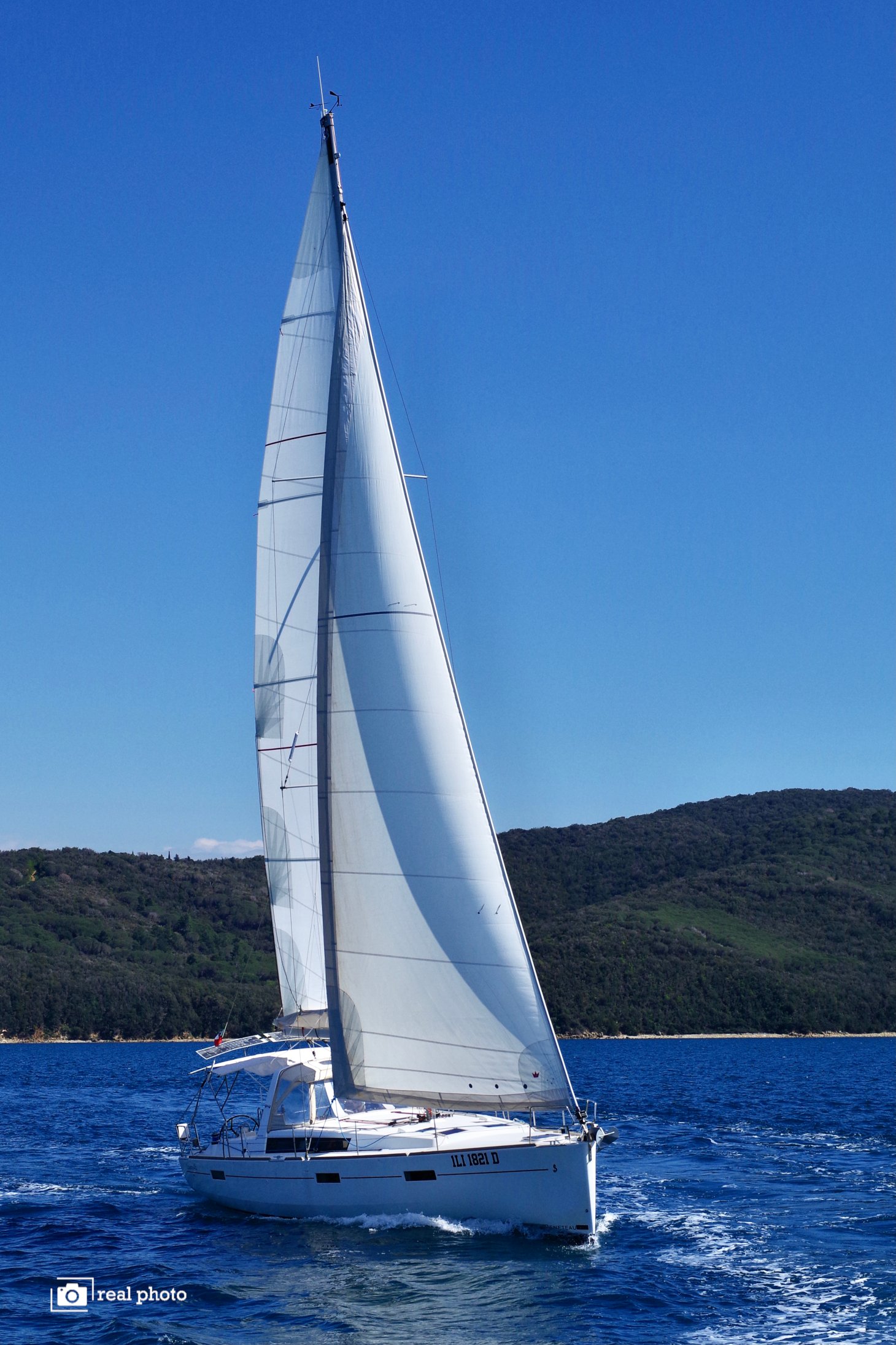 Gaia - Solar Panel - Sailboat in Cannigione