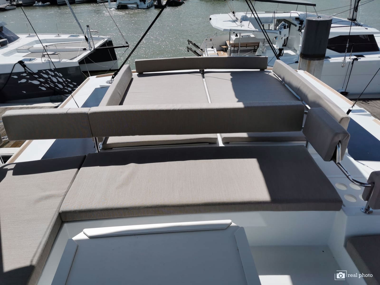 Moderna - A/C, Generator, WM, Solar Panel, BBQ - Catamaran in Cannigione