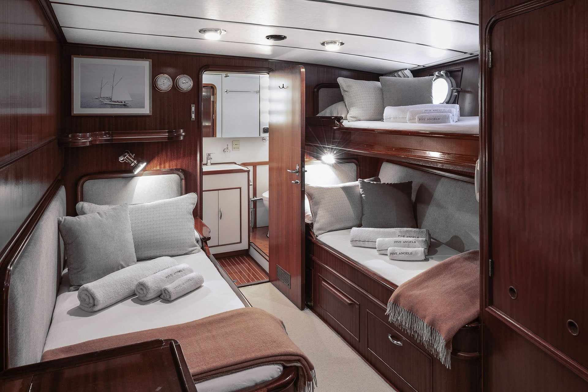 Five Angels - Motor yacht - Motor Yacht in Castellammare di Stabia